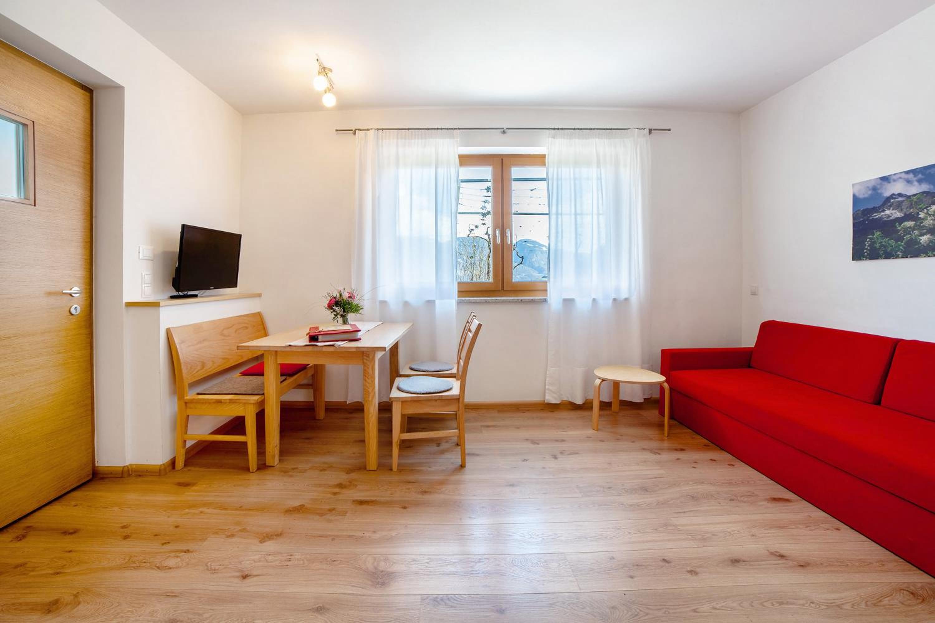 Two-Bedroom Deluxe Apartment with Garden View photo 1