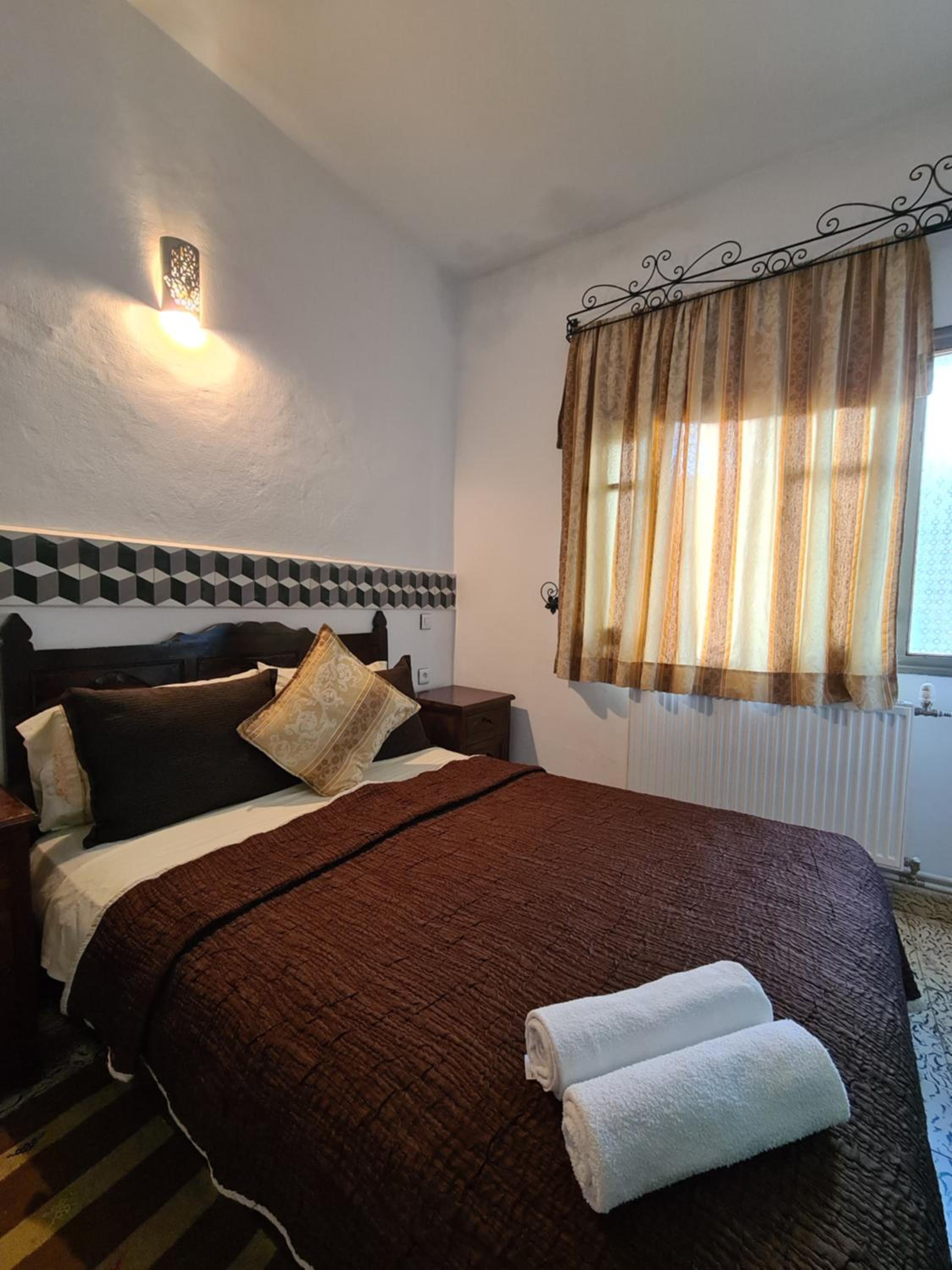 Double Room - Photo 11