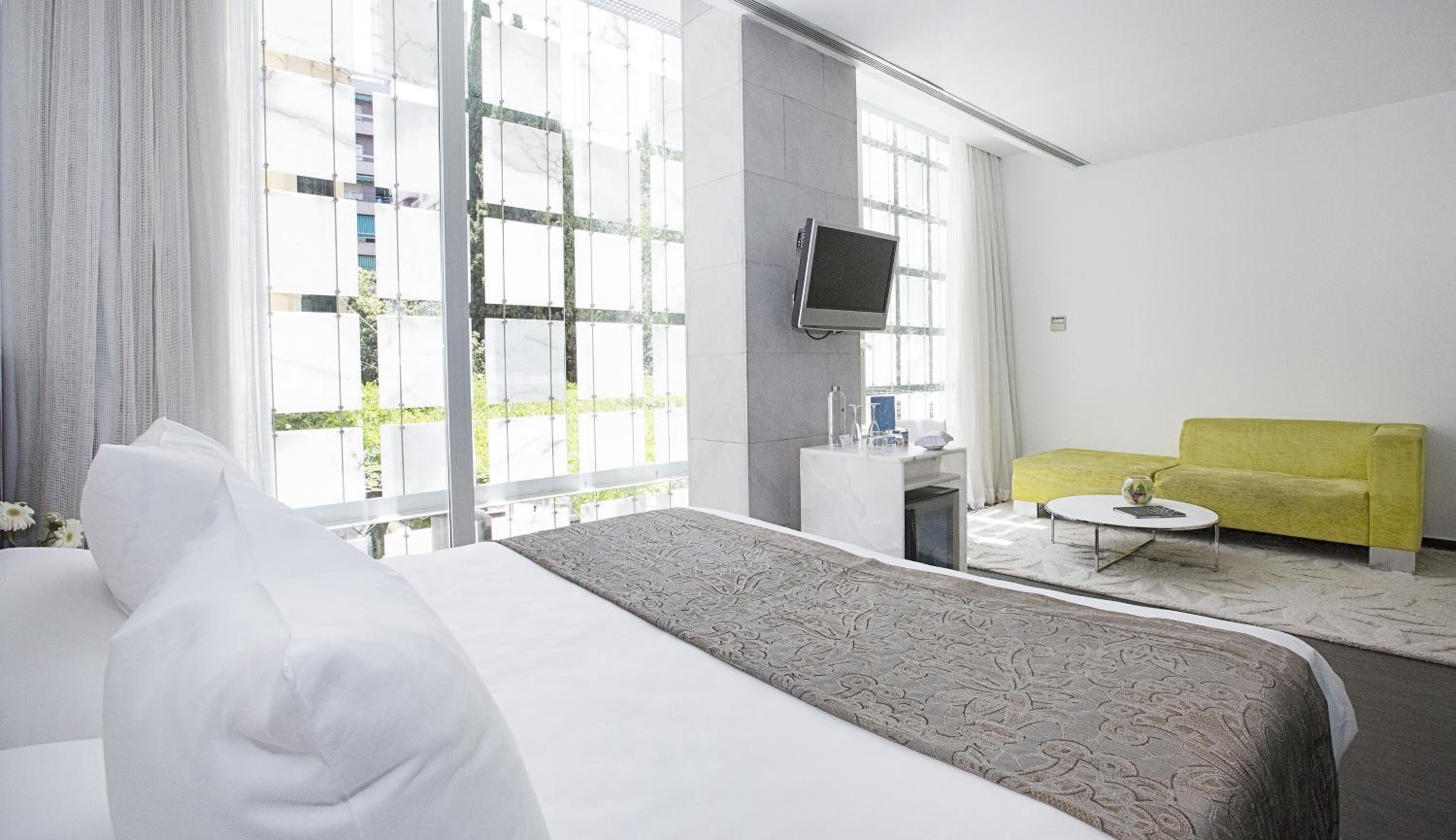 Double or Twin Room - Photo 6