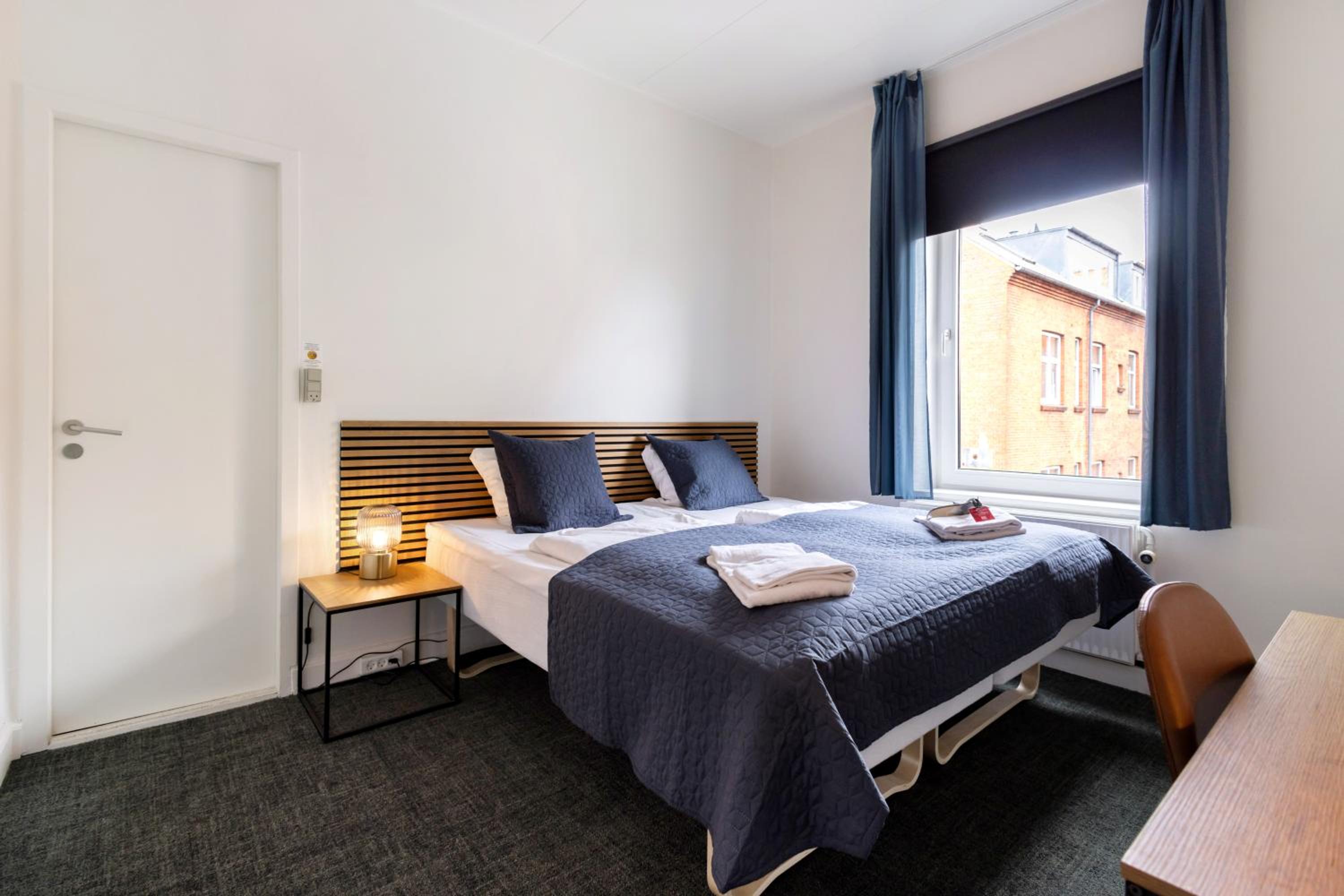 Double Room - Photo 5