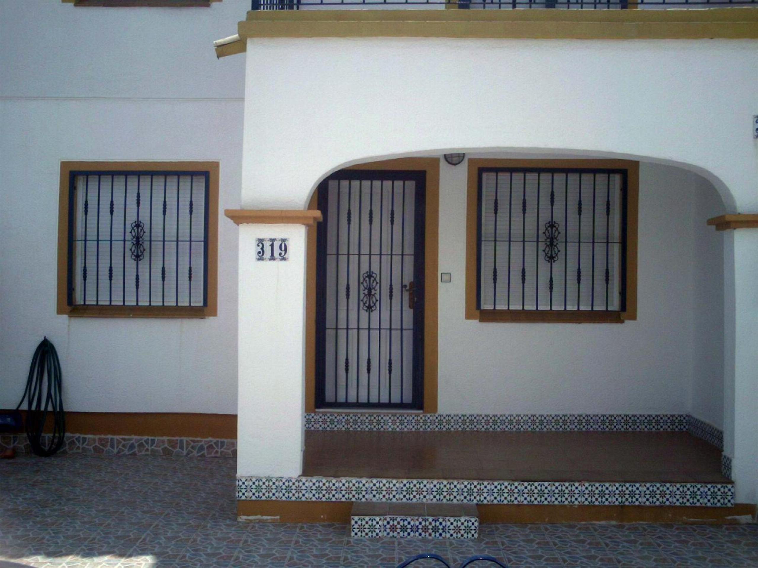 One-Bedroom House photo 3