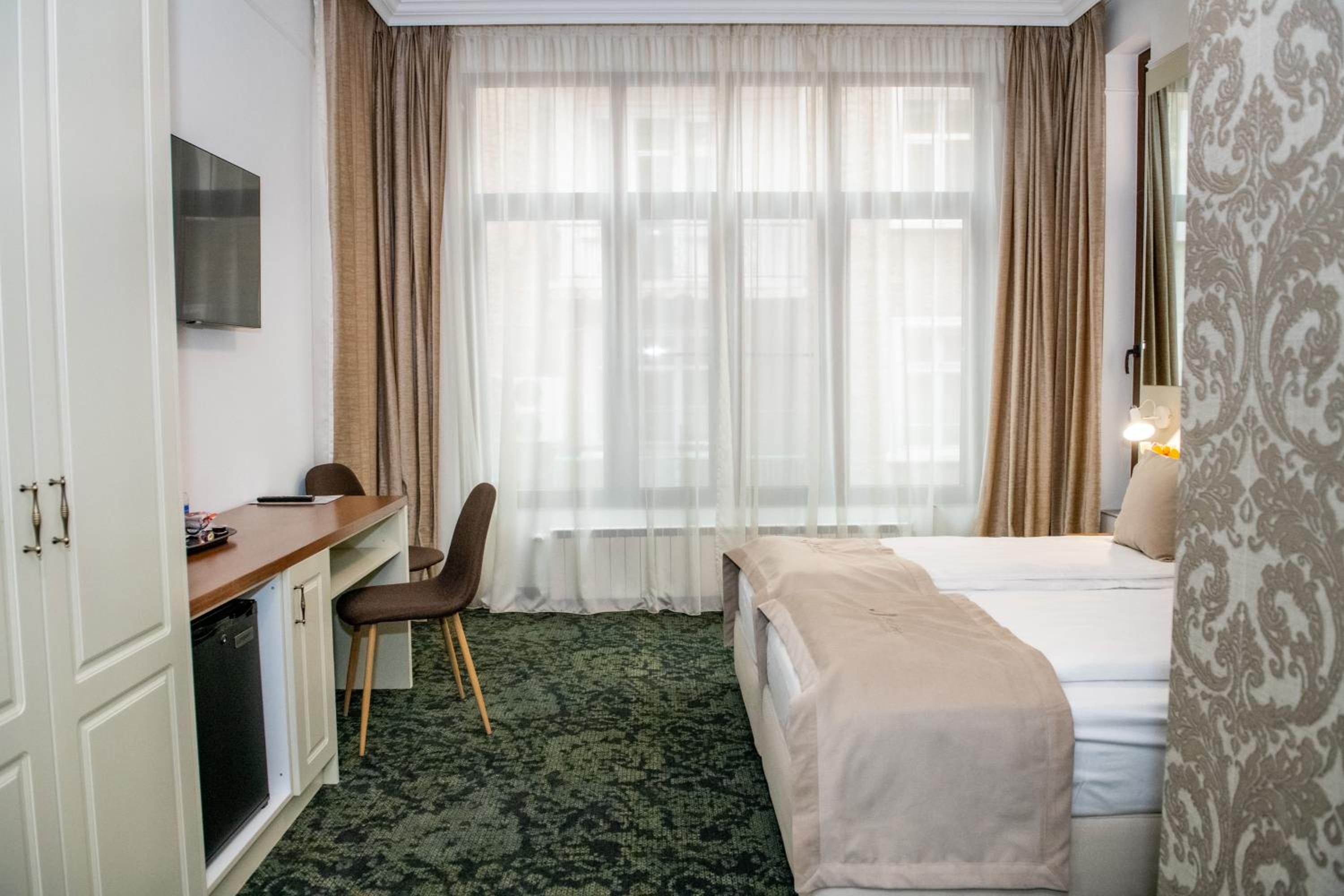 Boutique Double or Twin Room with Street View photo 2