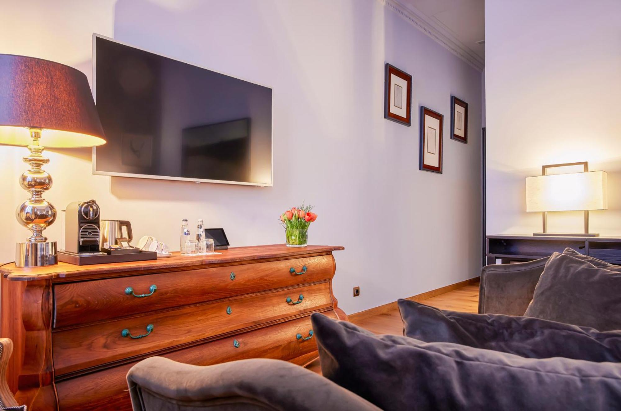 Junior Suite - Photo 7