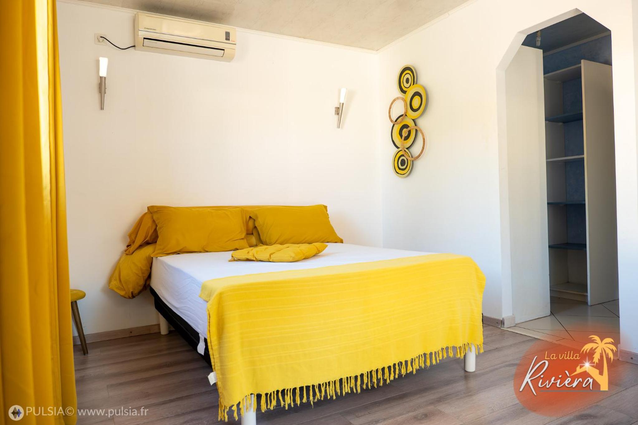 Villa photo 1