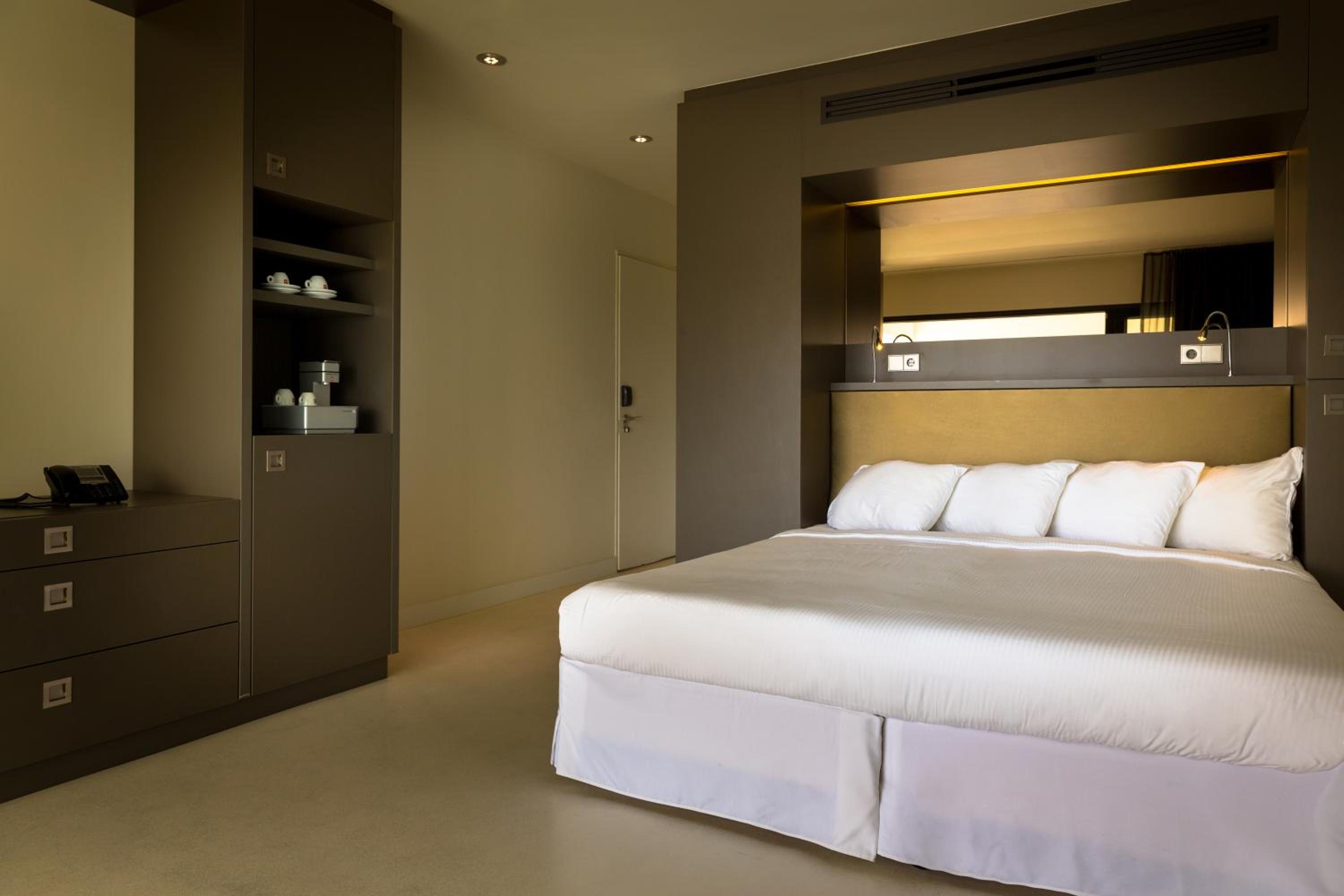 King Room with Garden View