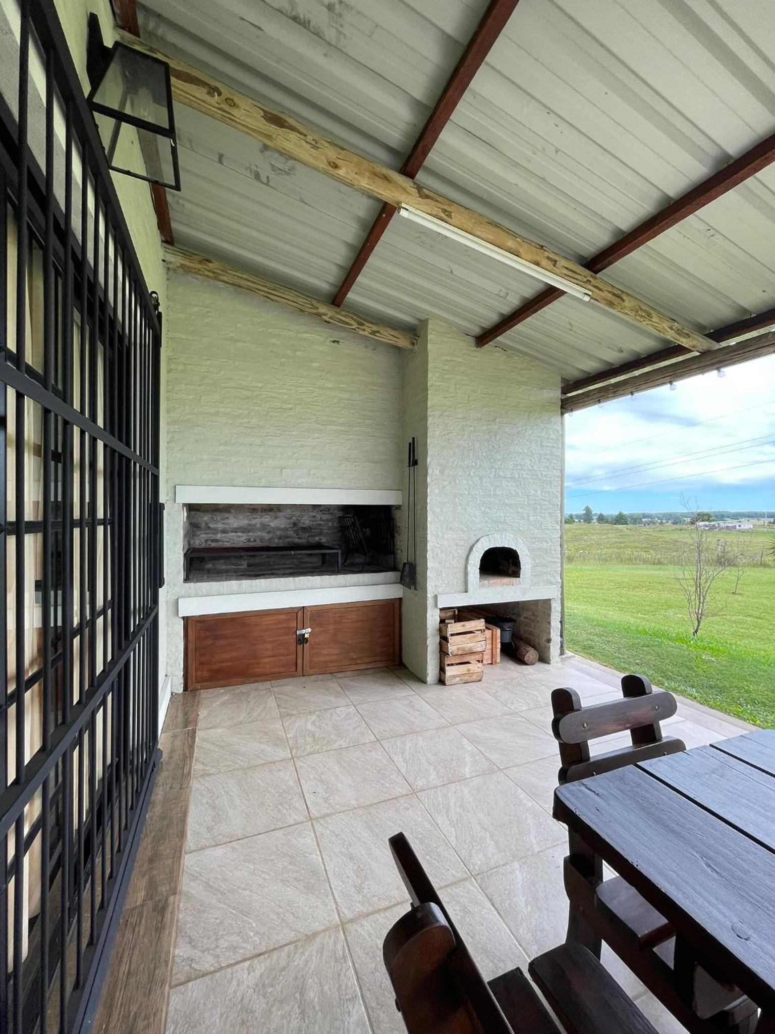One-Bedroom House photo 2