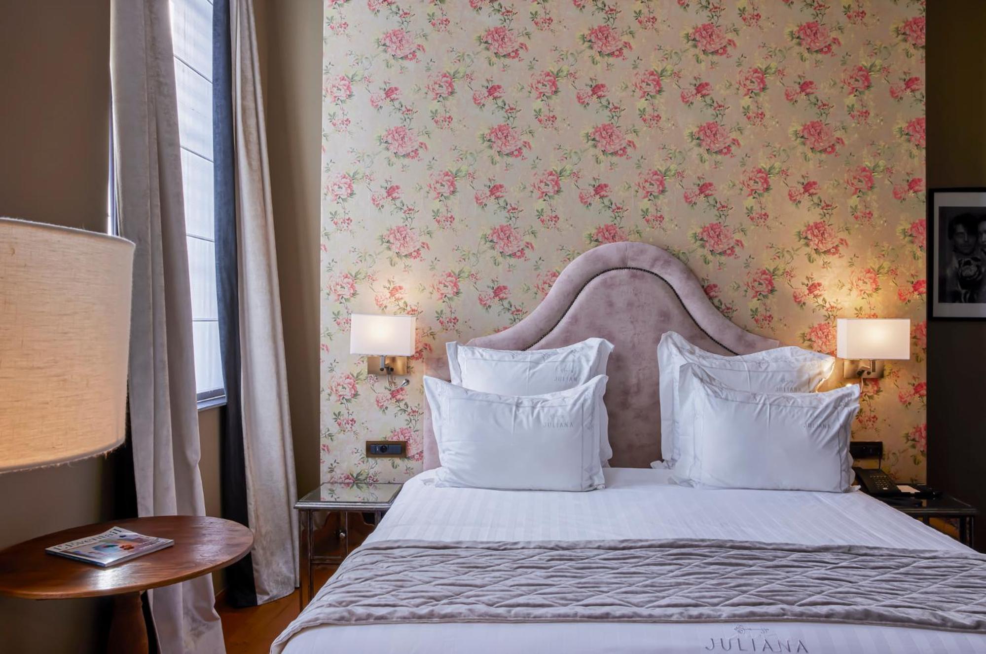 Premium Room - Photo 7