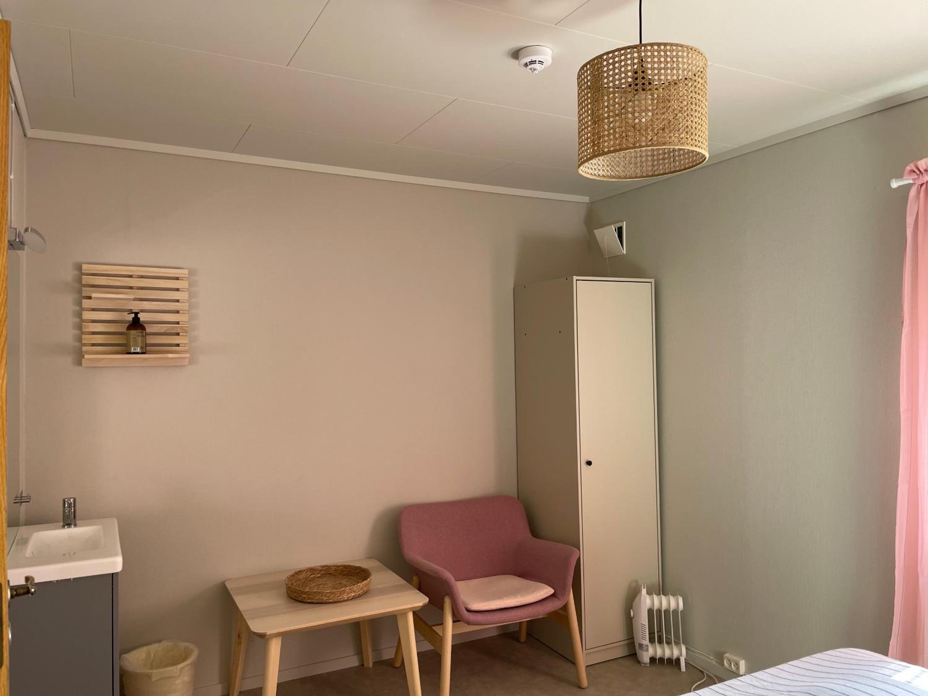 Double Room with Shared Bathroom photo 1