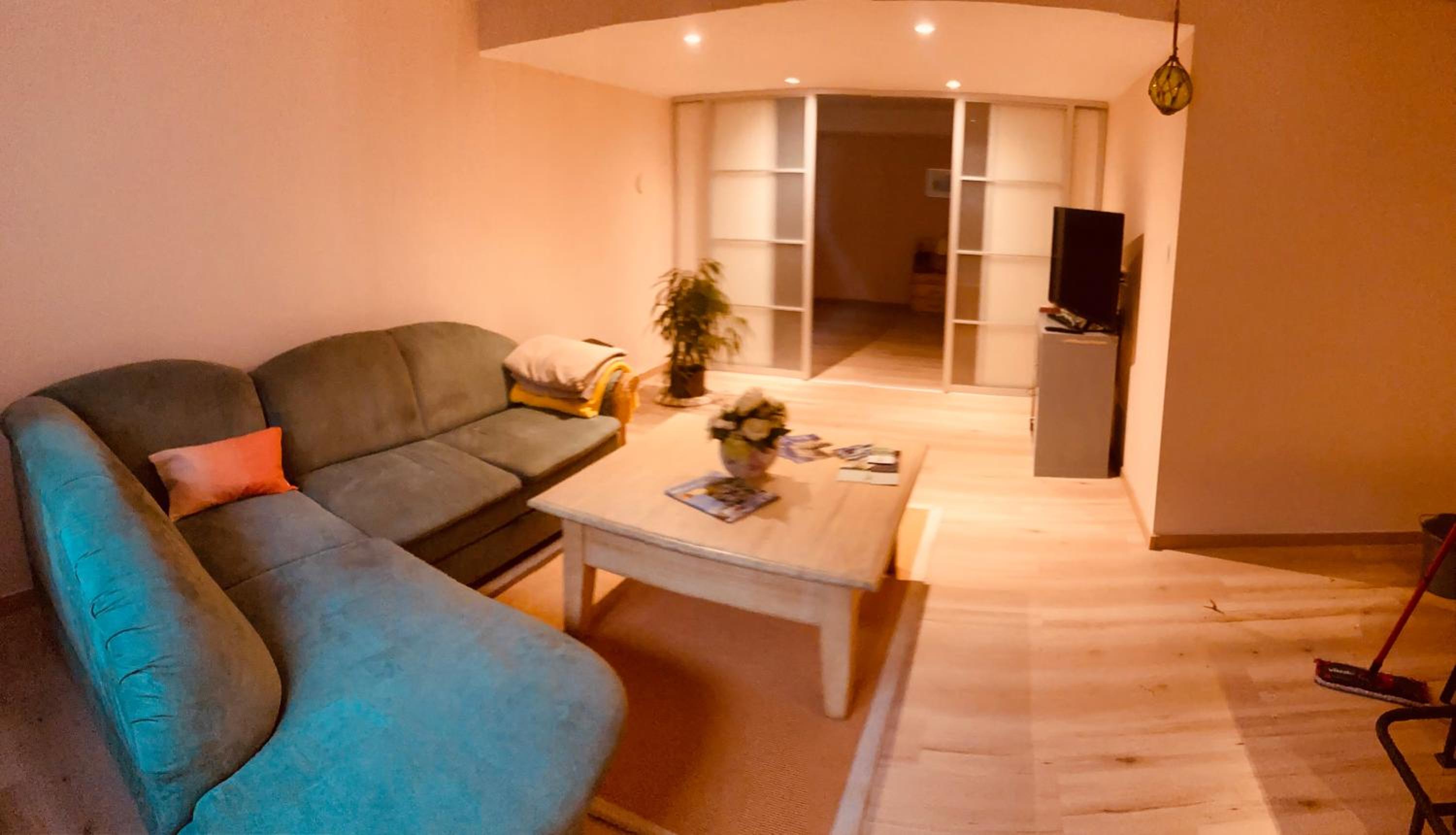 One-Bedroom Apartment photo 2