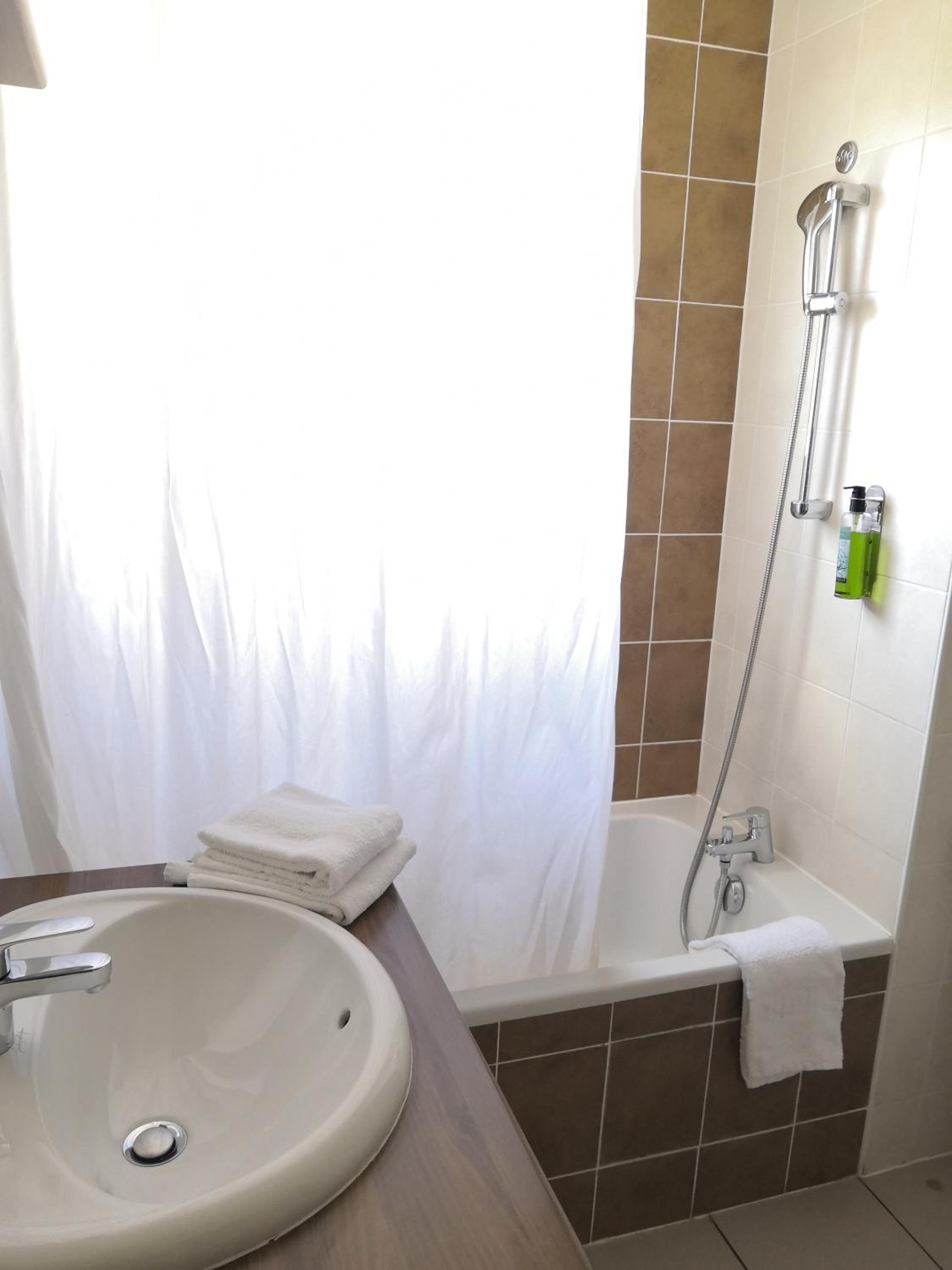 Apartment (4 Adults) - Photo 6