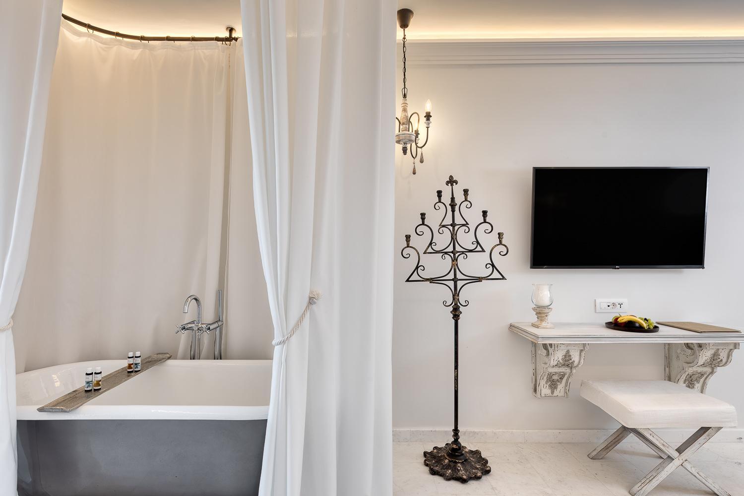 Premium Aegean Room with Private Pool and Garden View - Photo 2