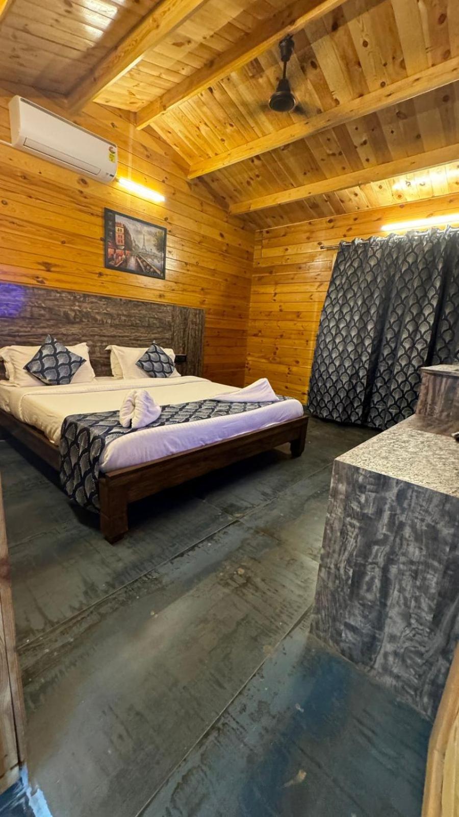 King Room with Pool View photo 1