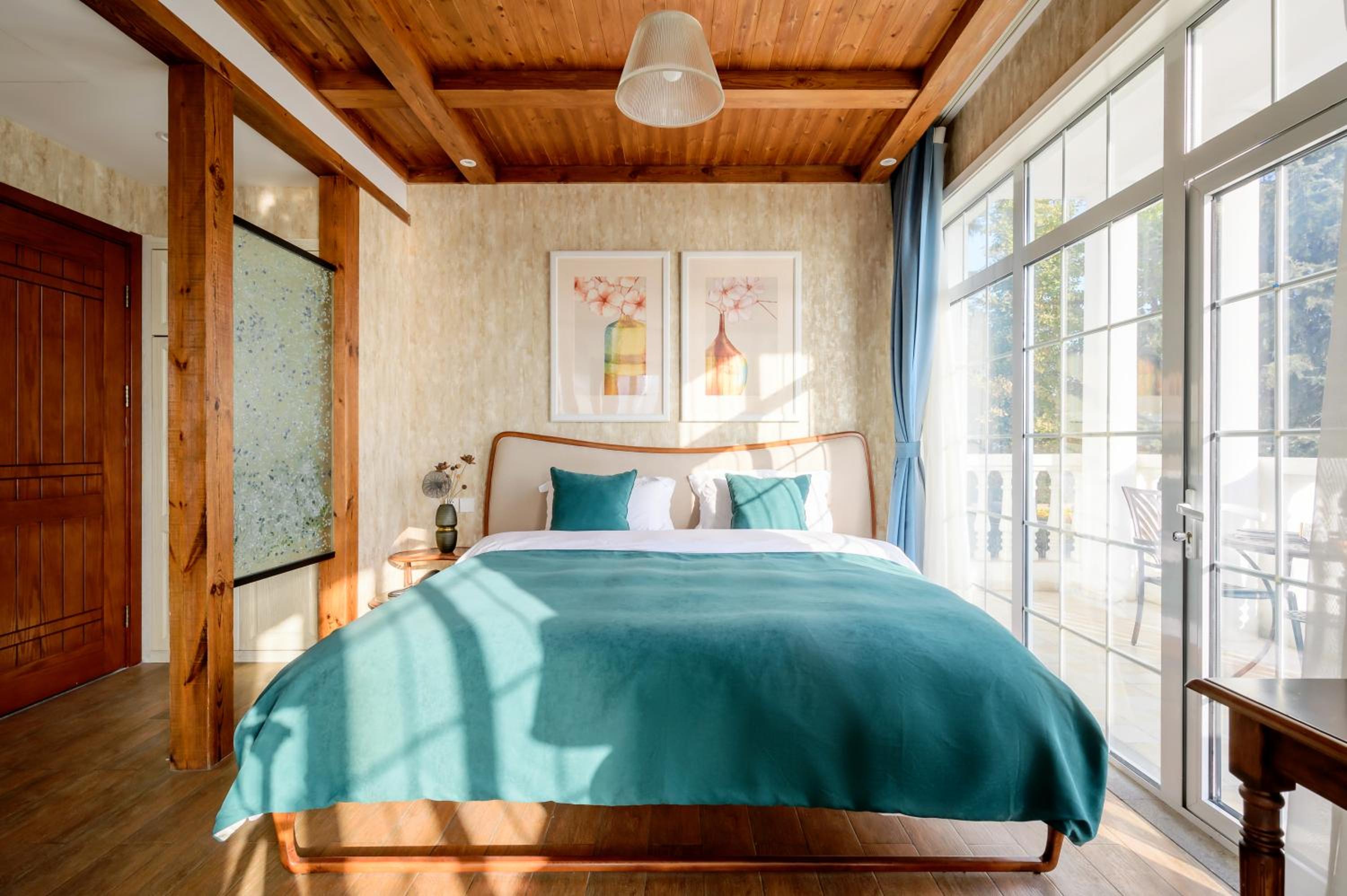 Deluxe Double Room with Balcony and Sea View photo 2