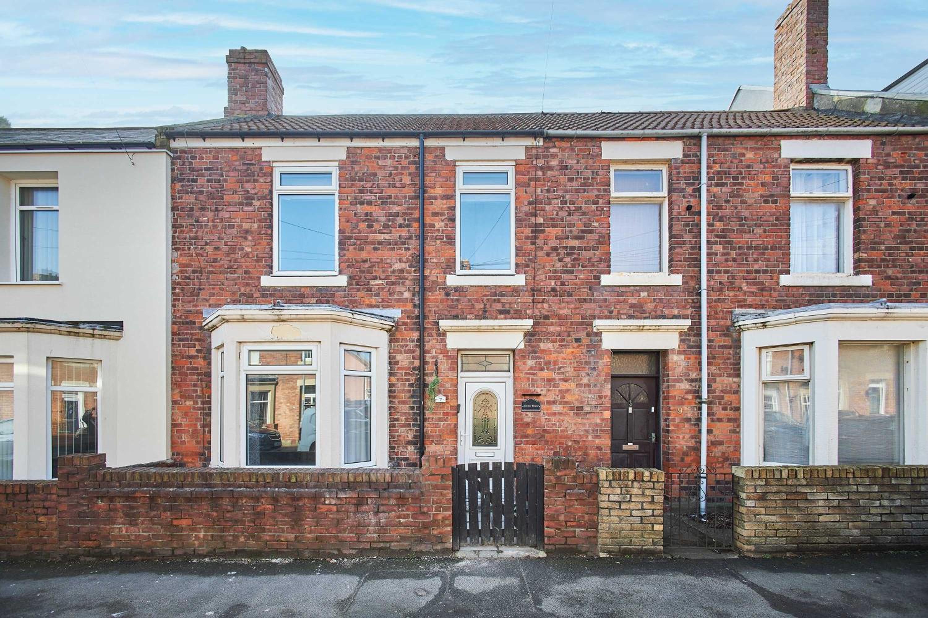 Three-Bedroom House photo 2