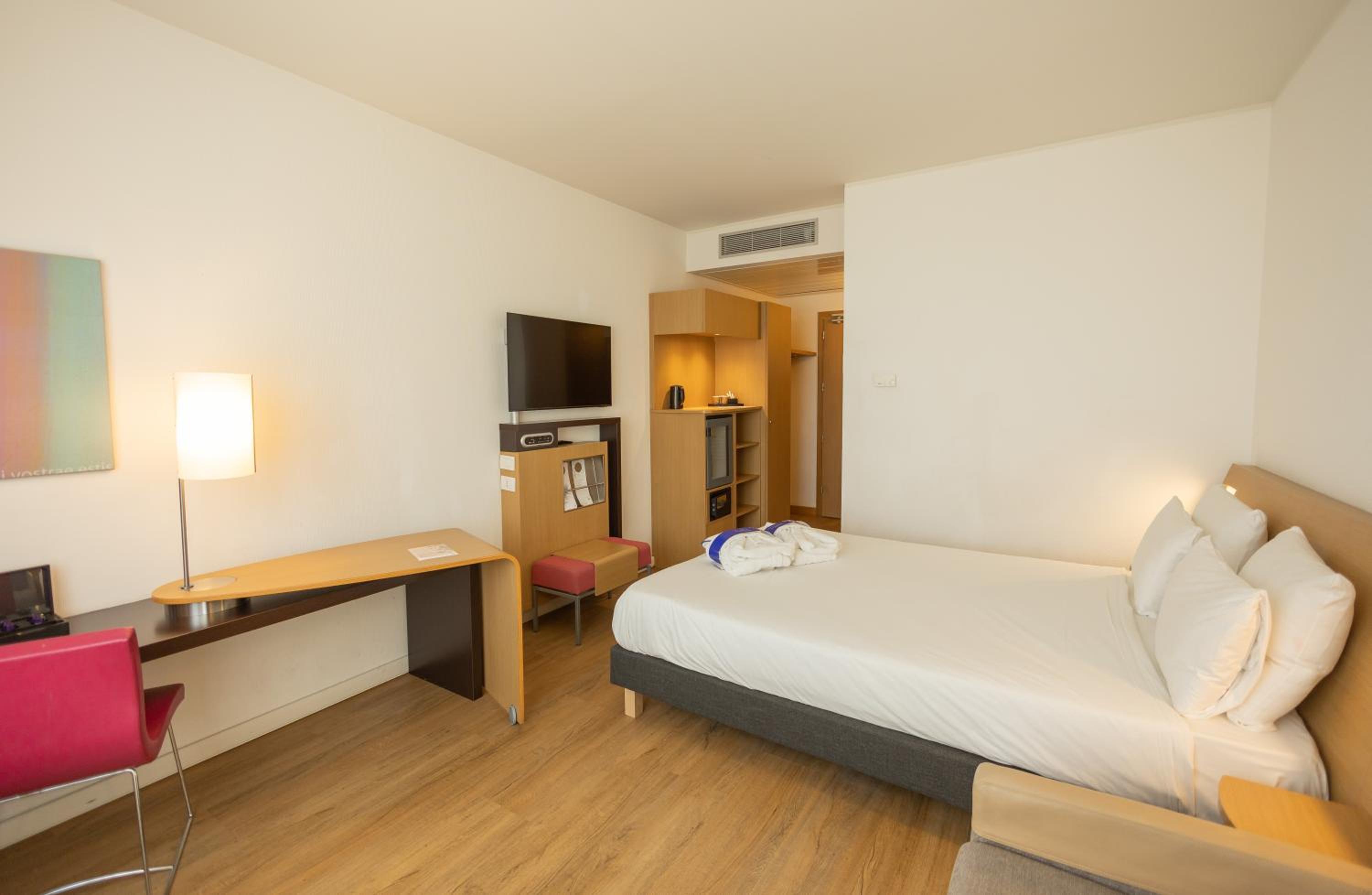 Executive Room - Photo 4