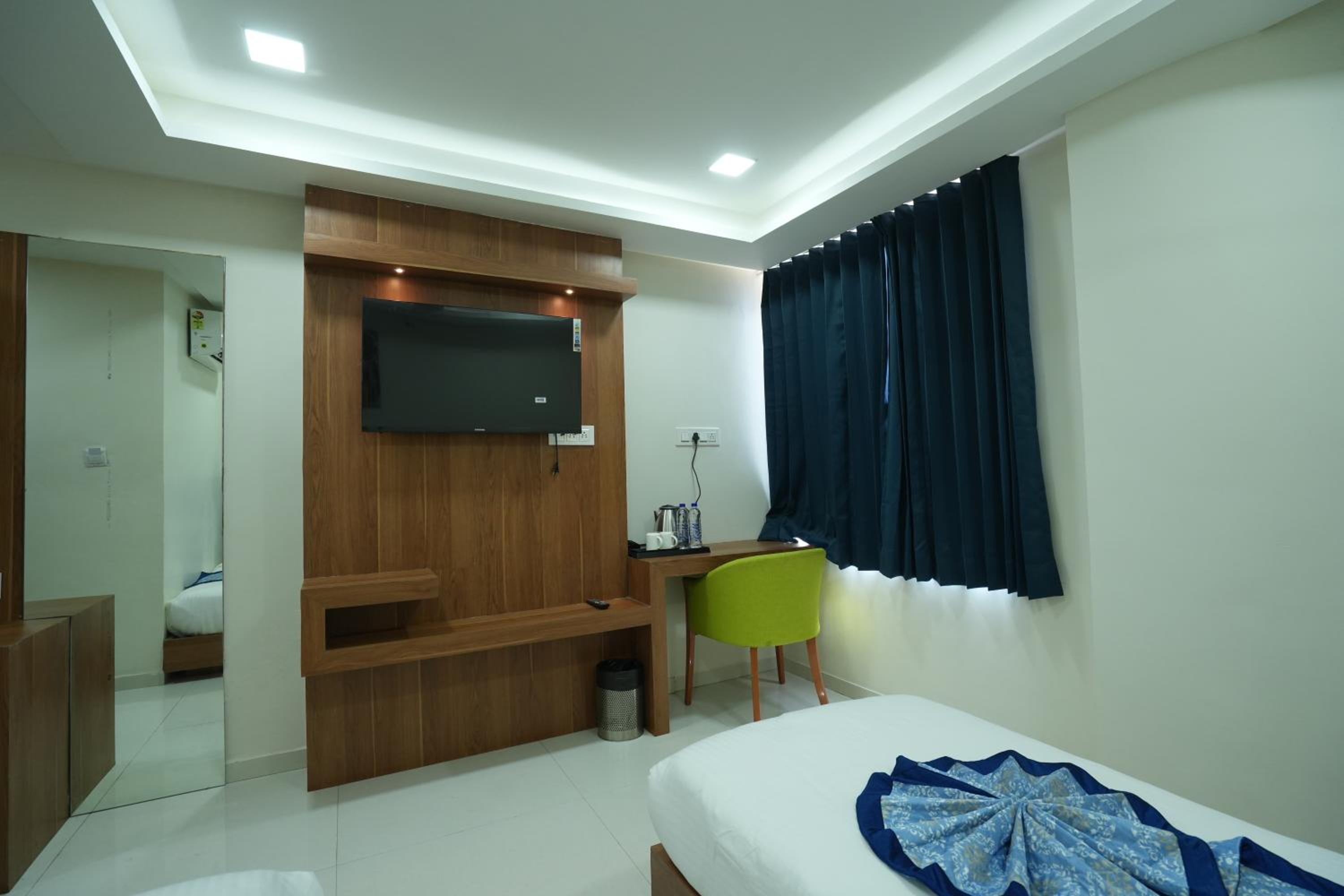 Deluxe Double or Twin Room - Photo 1
