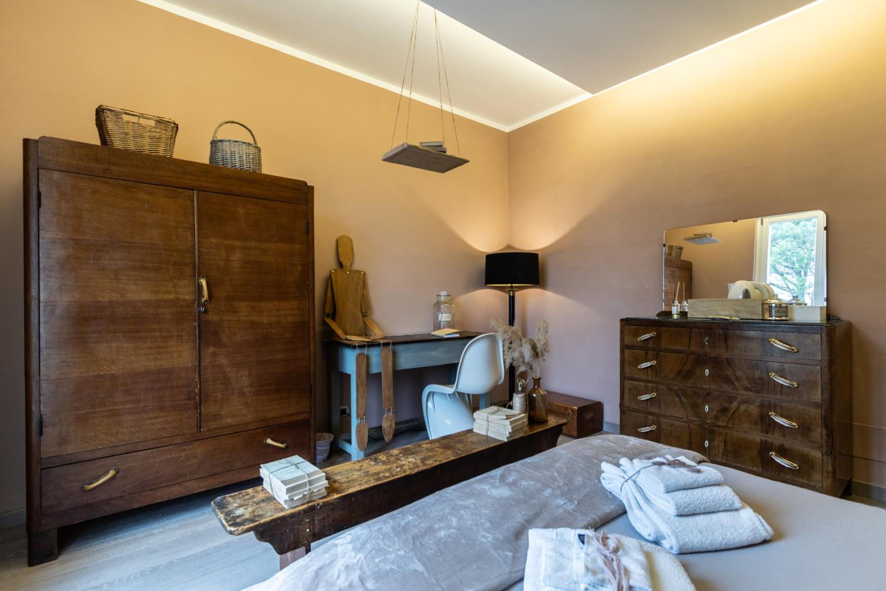 Double Room with Private External Bathroom - Photo 17
