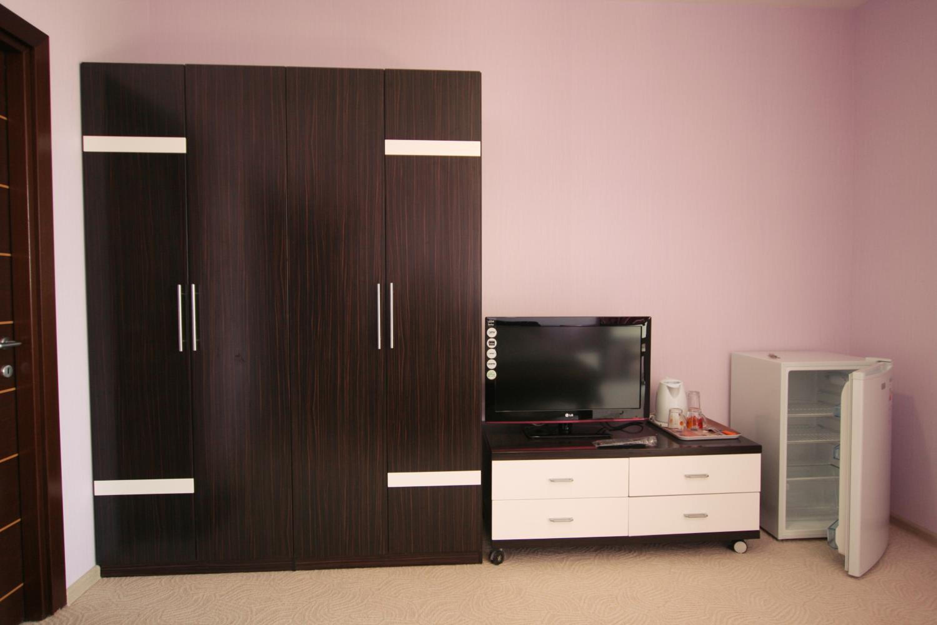 Large Double Room photo 3