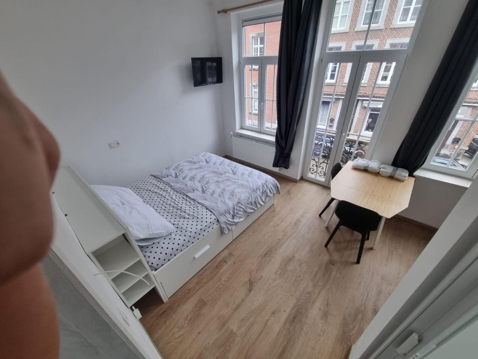 One-Bedroom Apartment photo 2