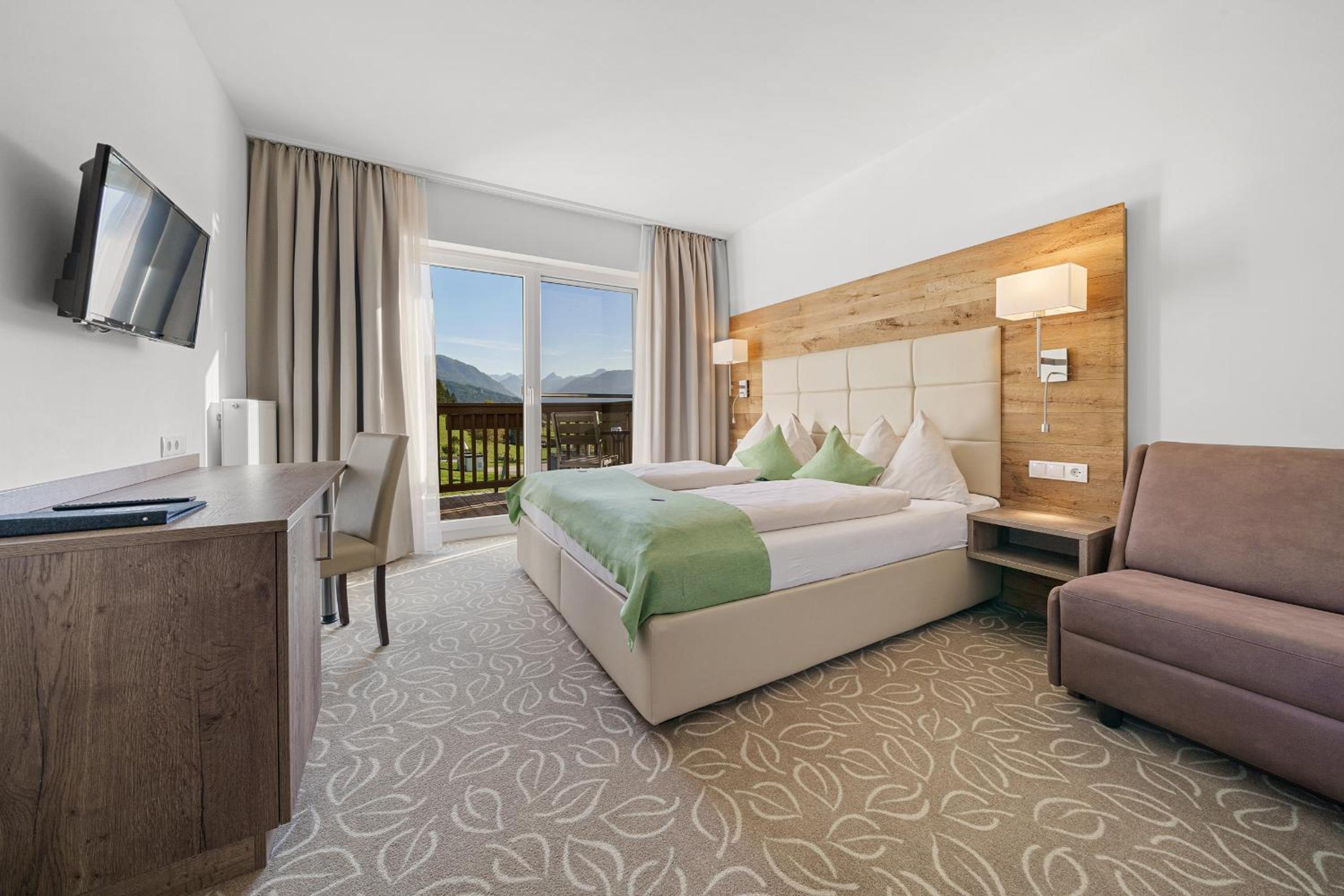 Double Room with Balcony photo 3