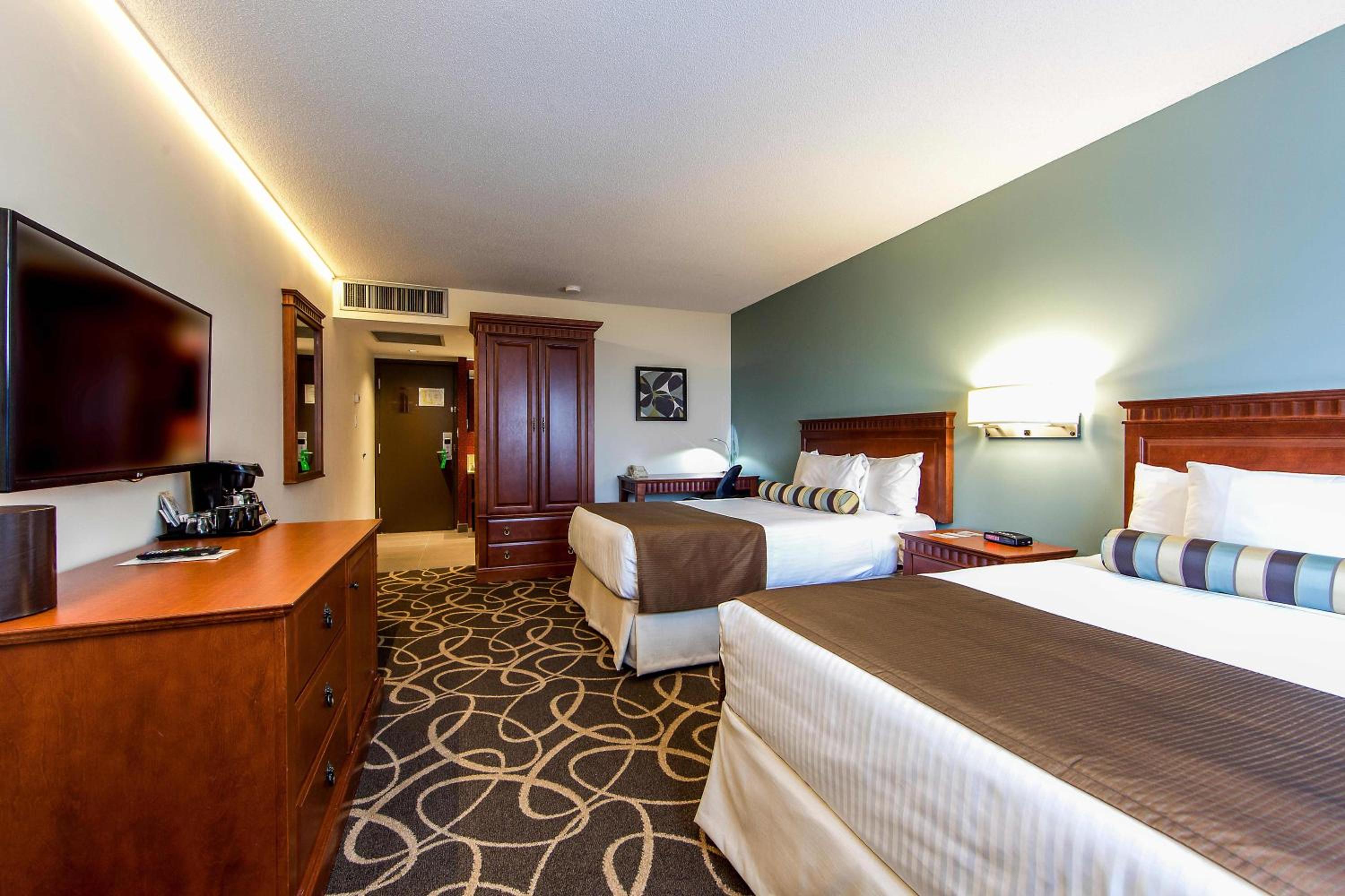 Classic Room with 2 double beds - Photo 2