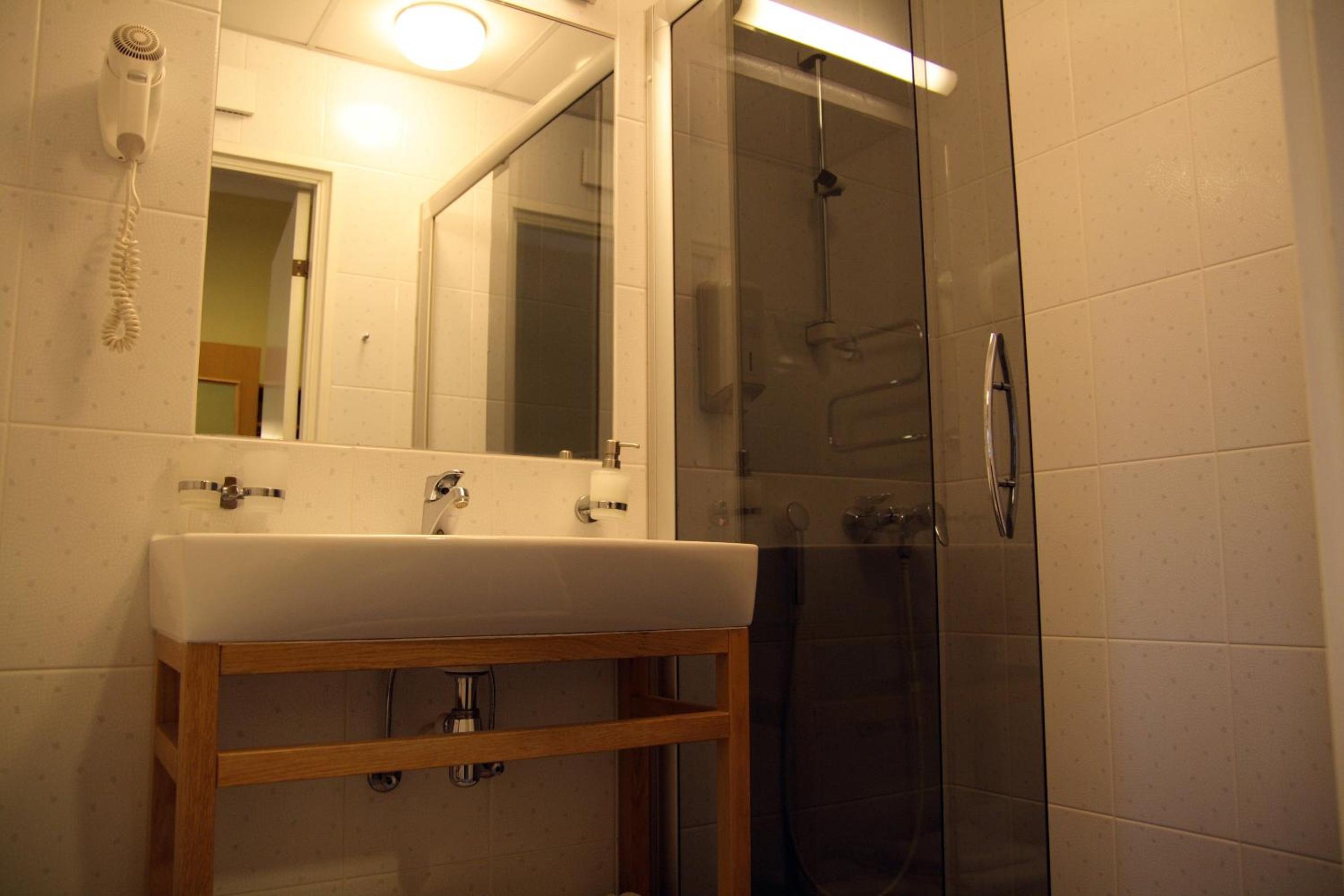 Double Room - Photo 7