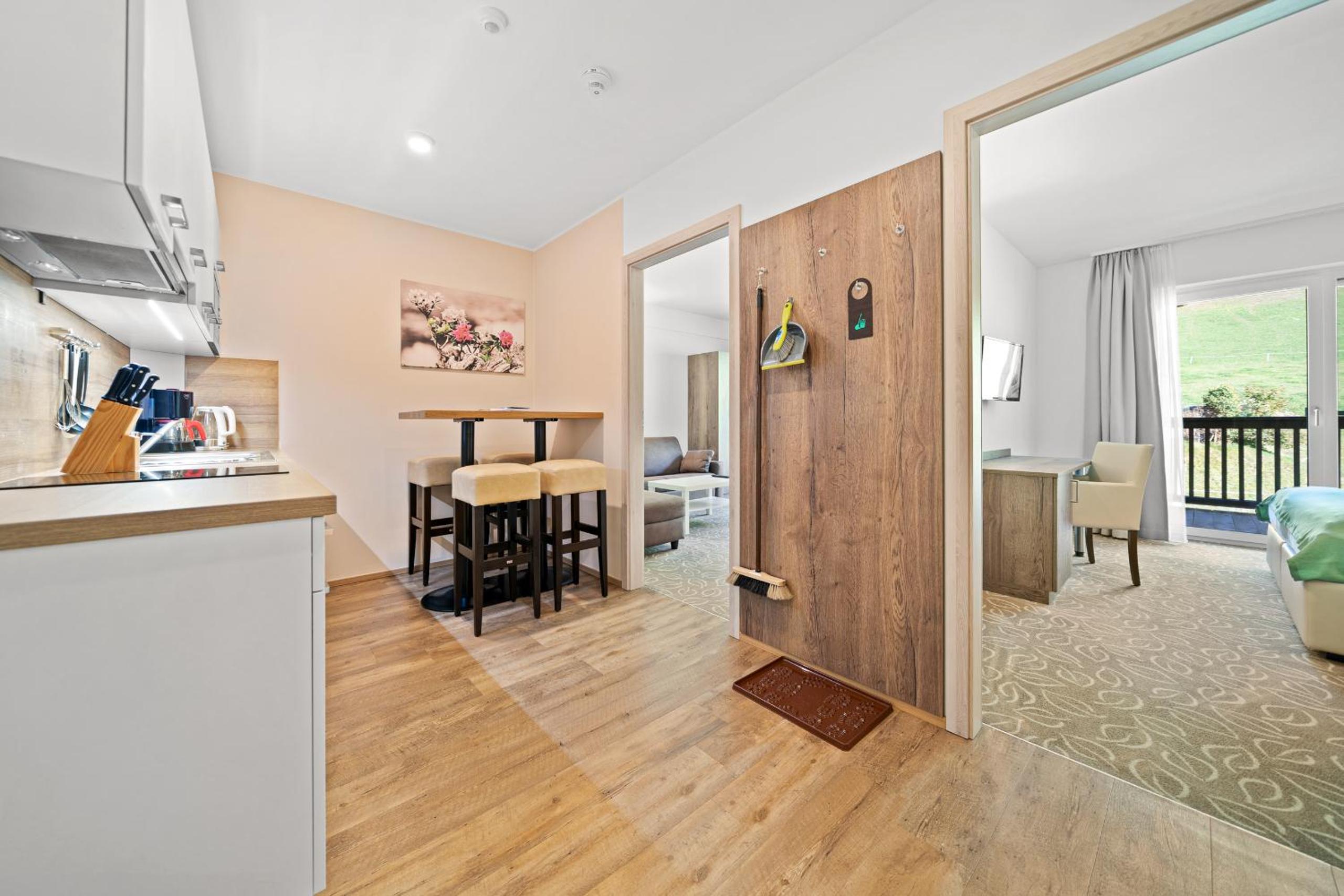 Apartment with Mountain View photo 1