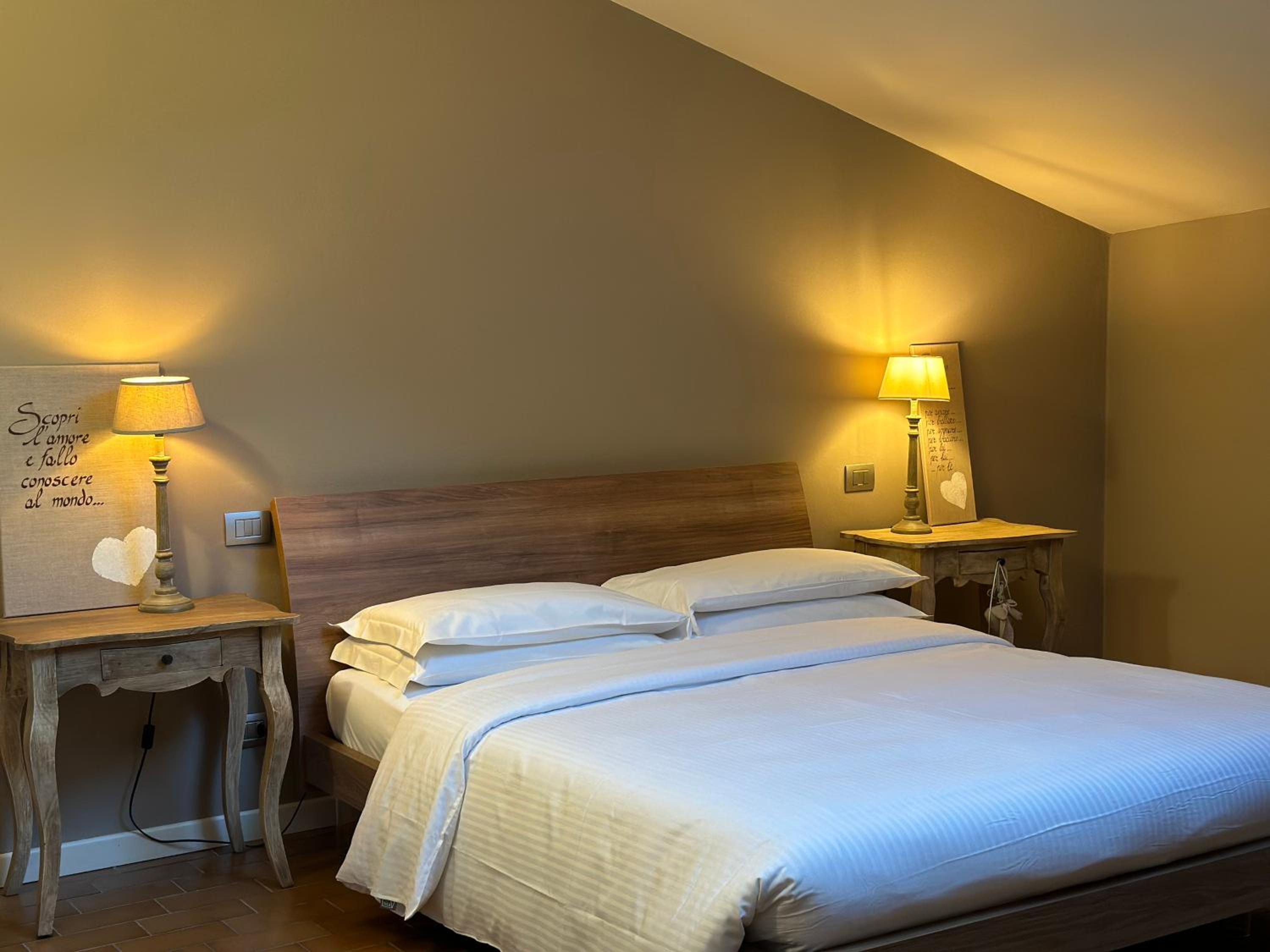 Standard Double Room - Photo 1
