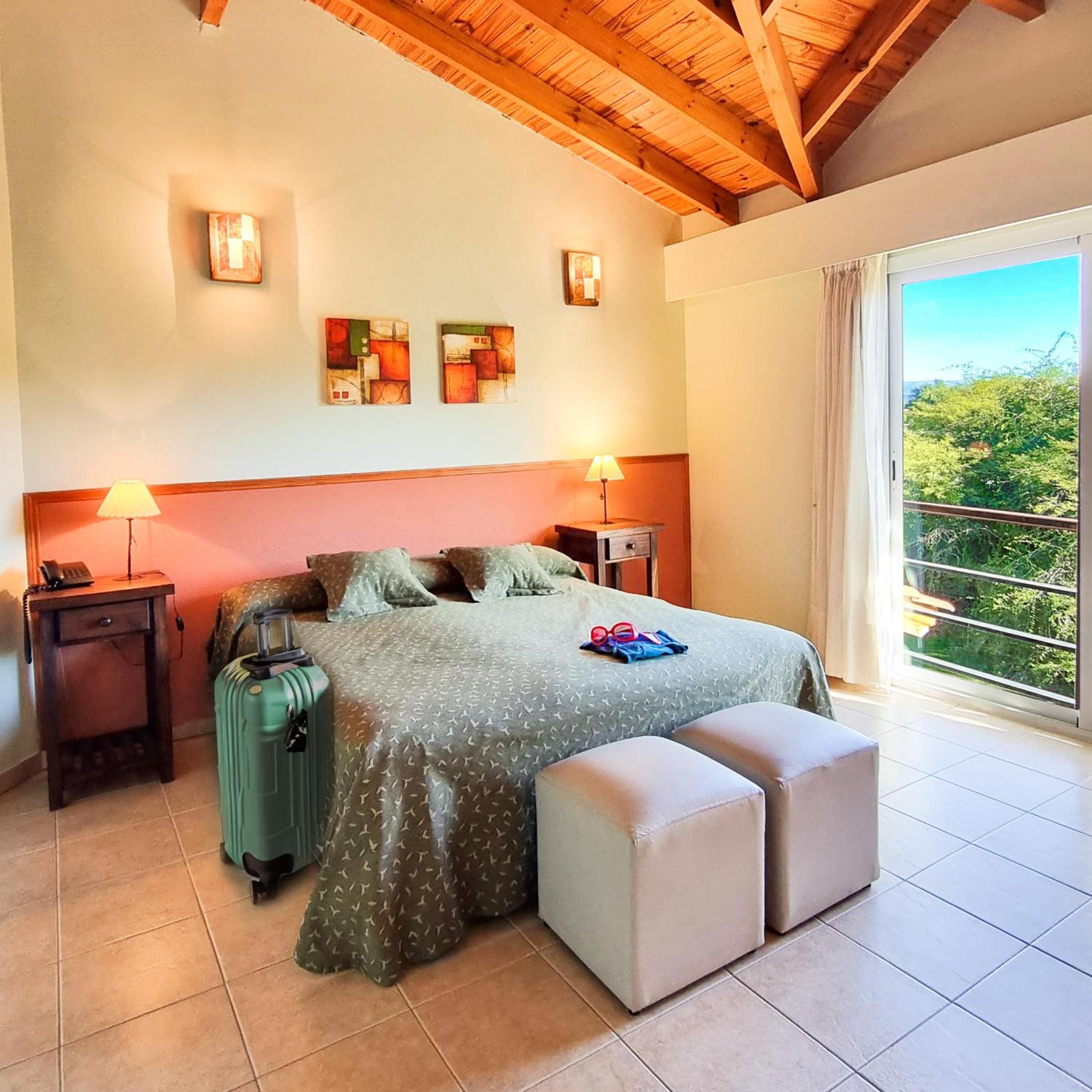 Large Double Room photo 2