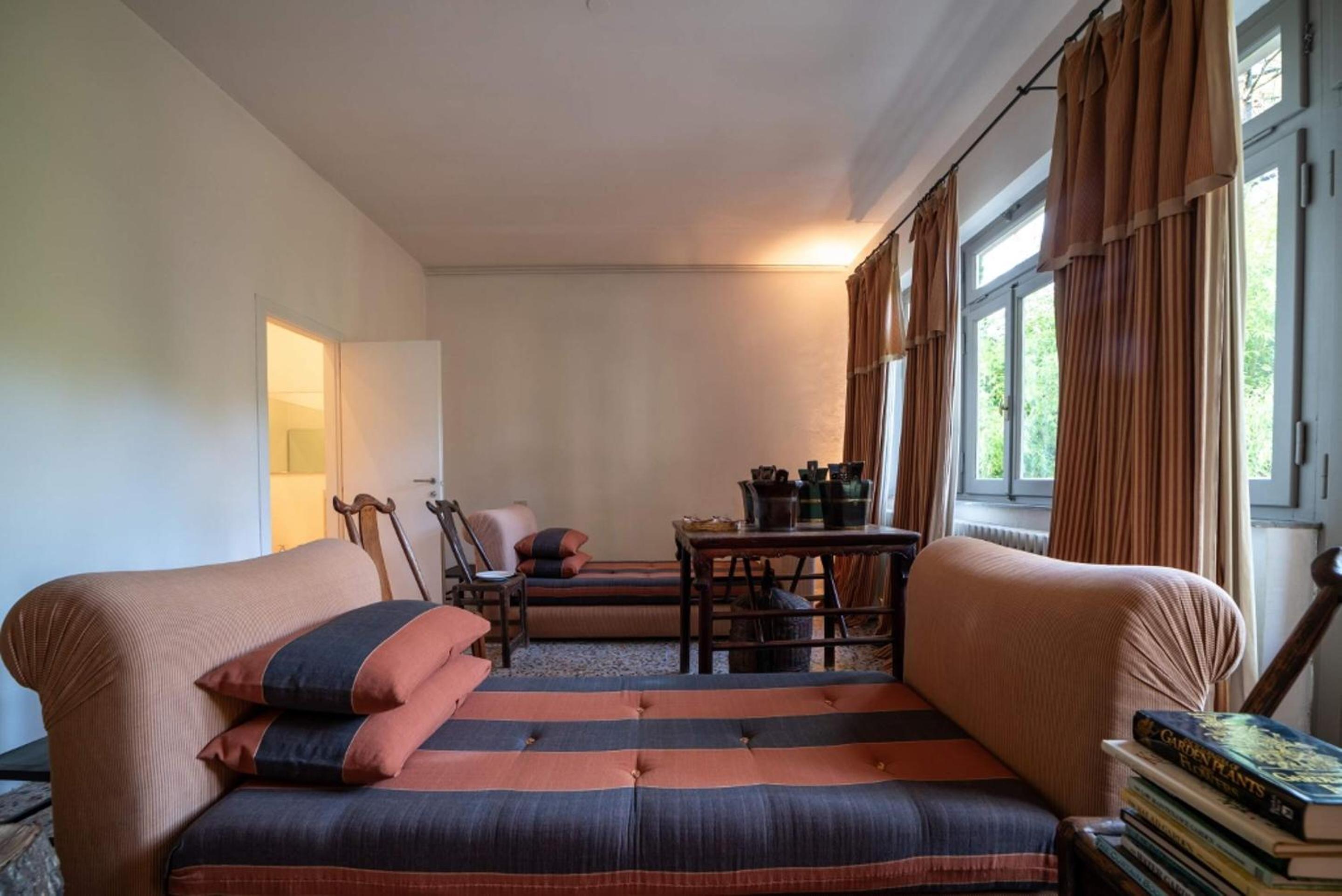 Villa photo 1