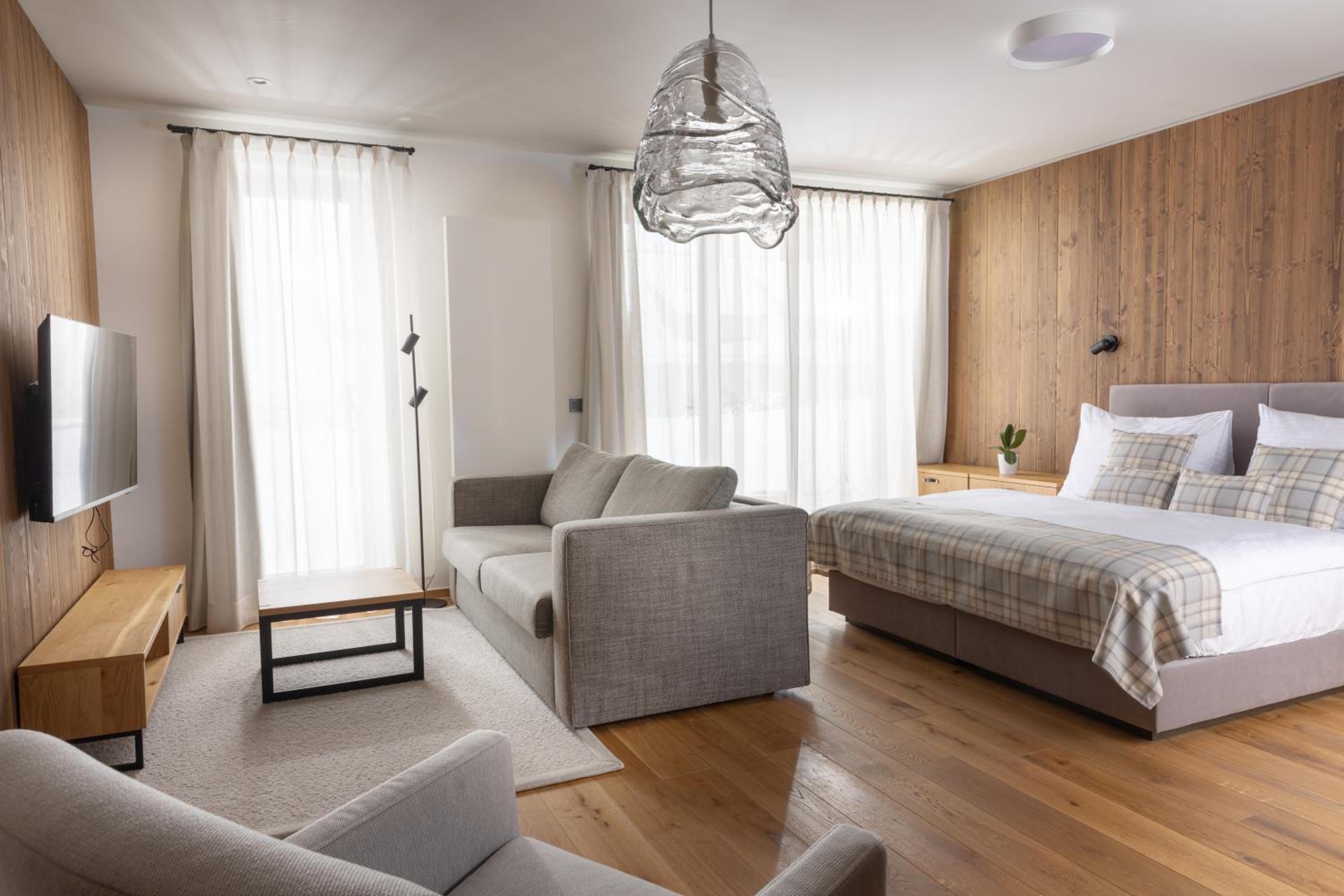 Studio Apartment with Balcony or Terrace