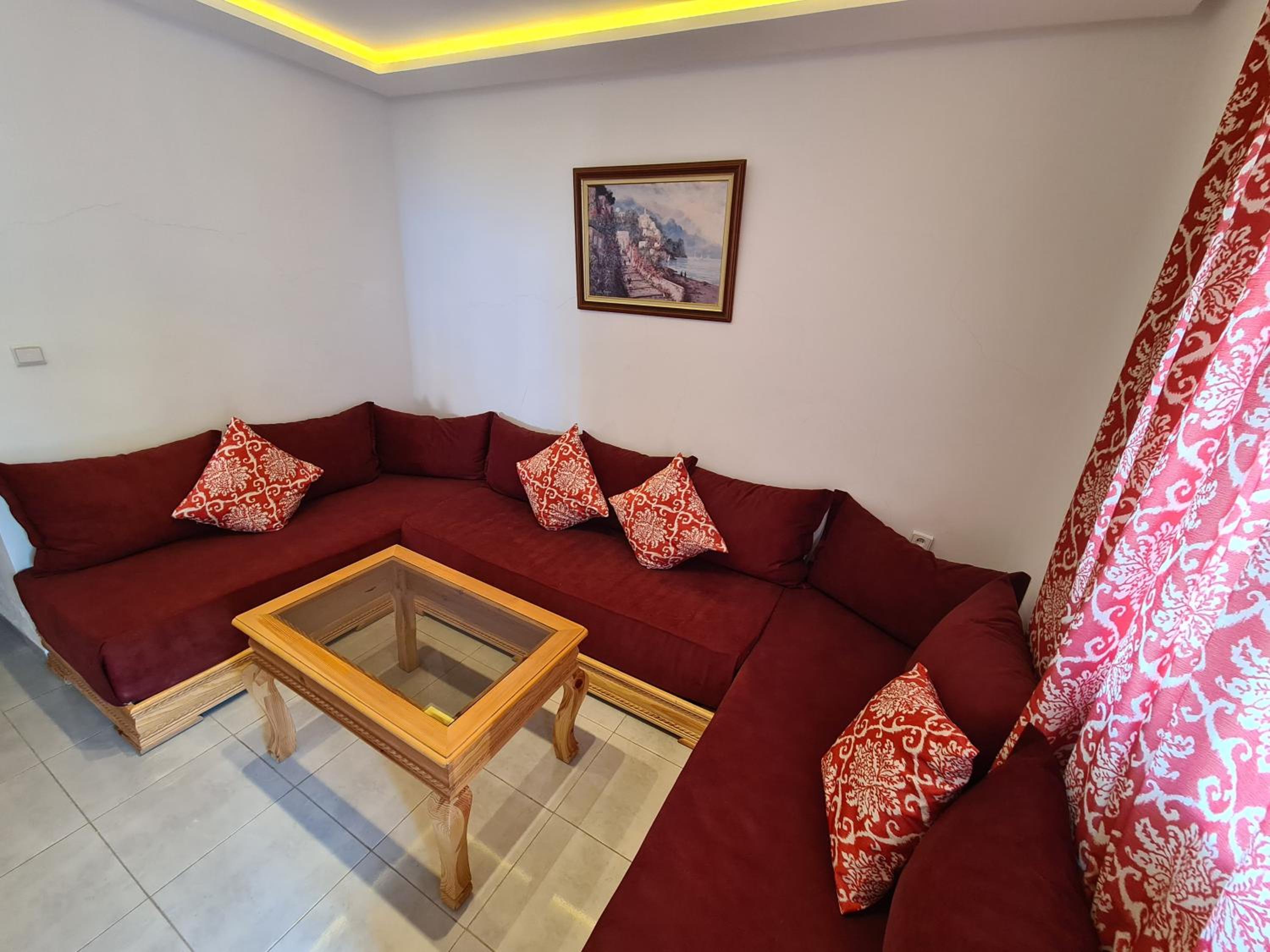 Studio with Balcony - Photo 4