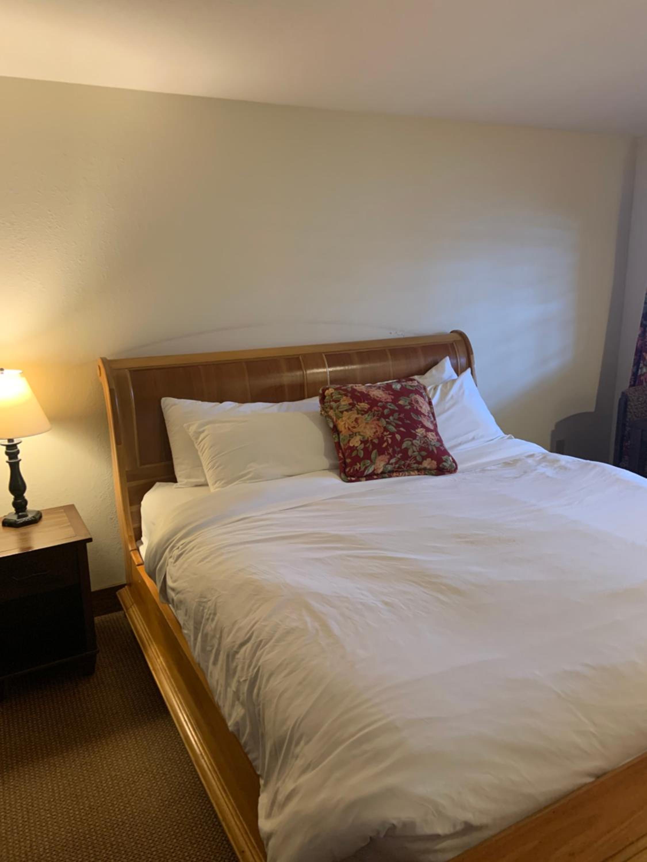Standard King Room photo 2