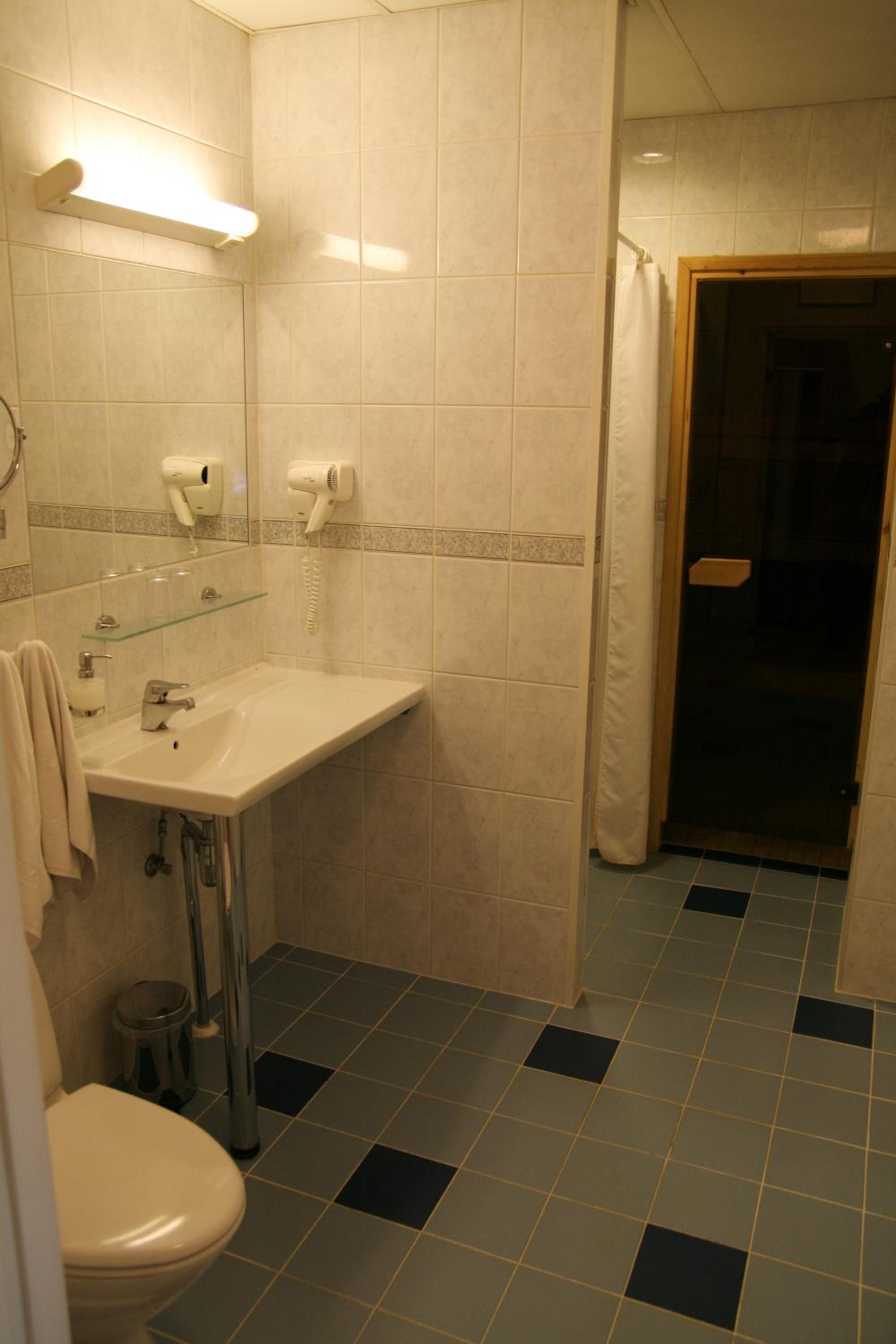 Suite with Sauna - Photo 4