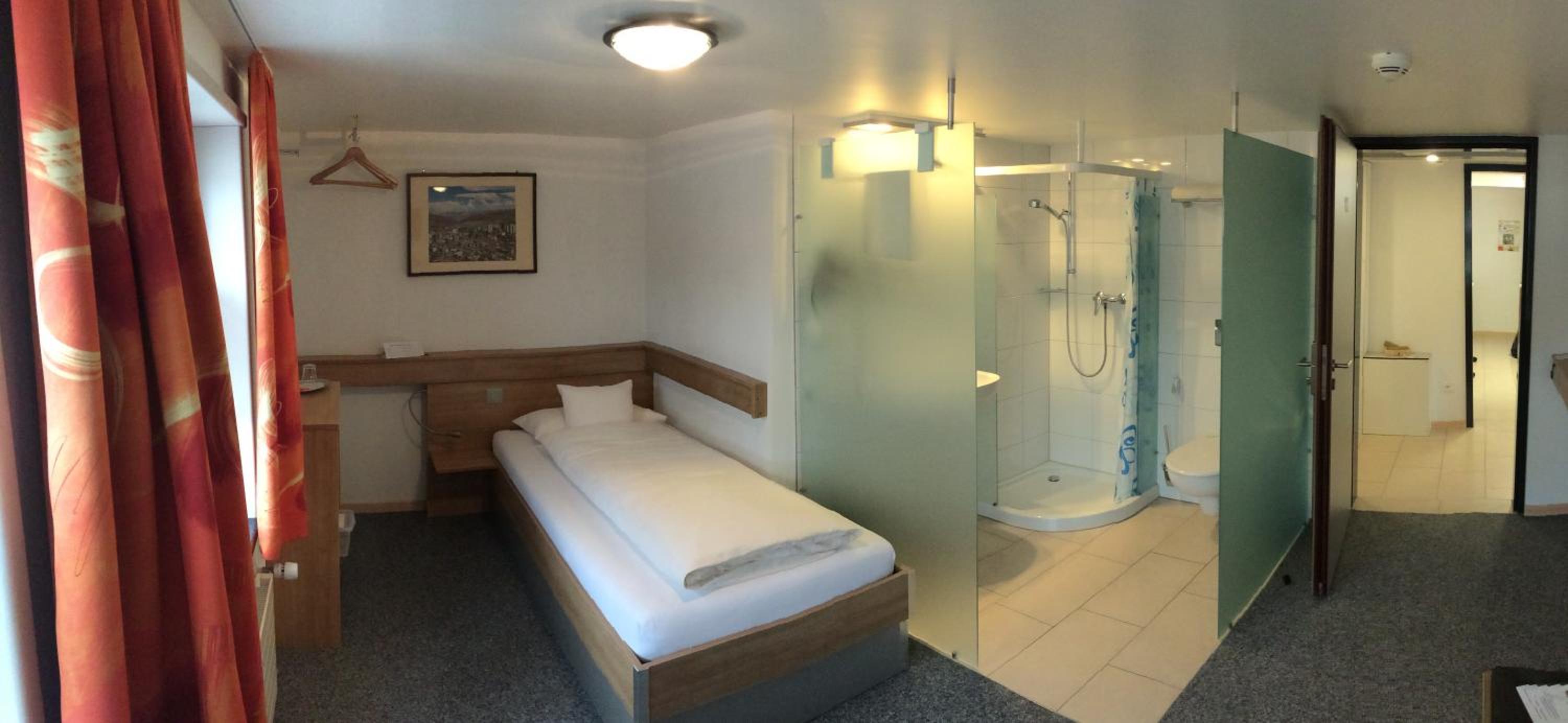 Single Room photo 2
