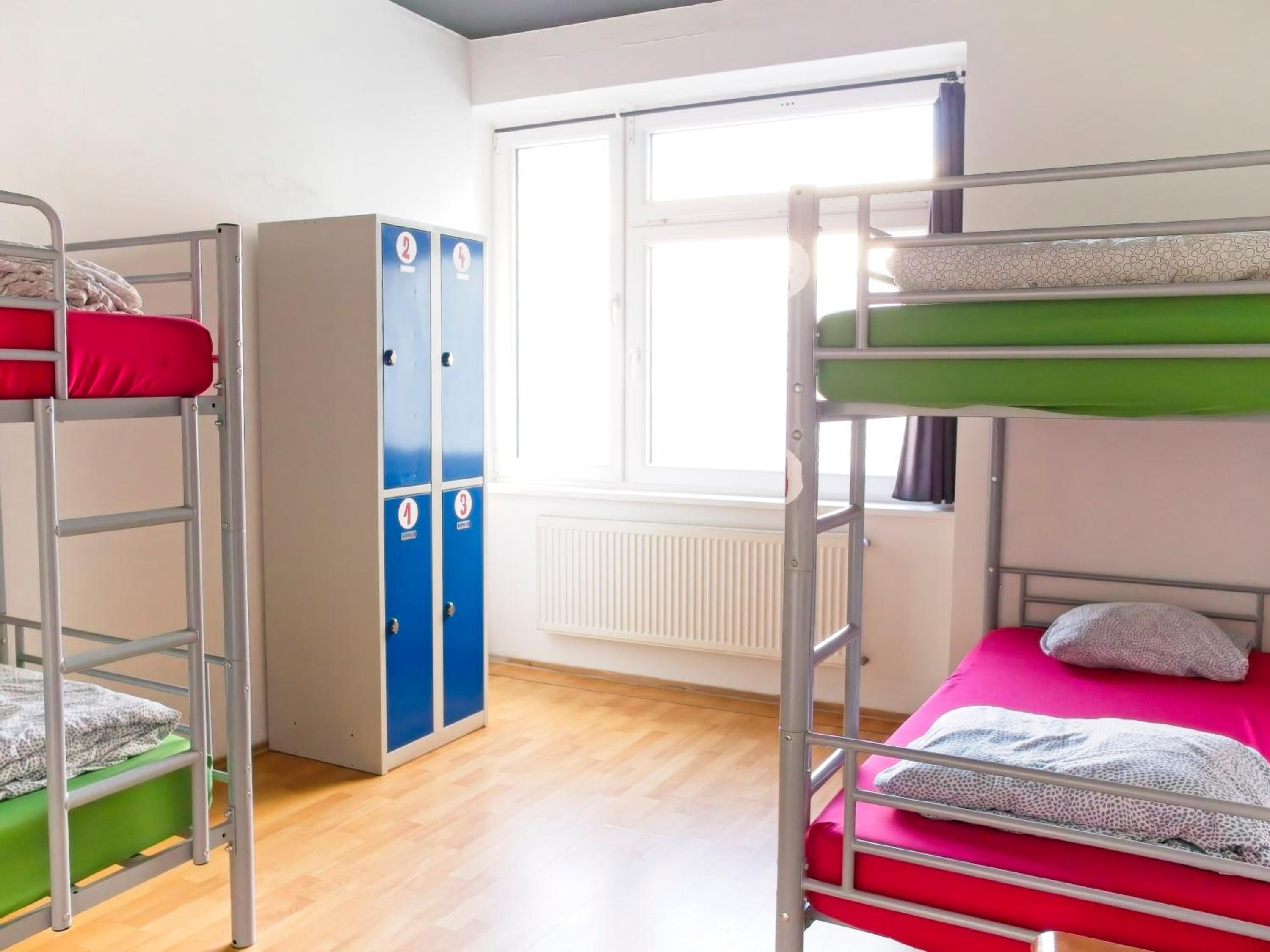 Bed in 4-Bed Mixed Dormitory Room photo 1