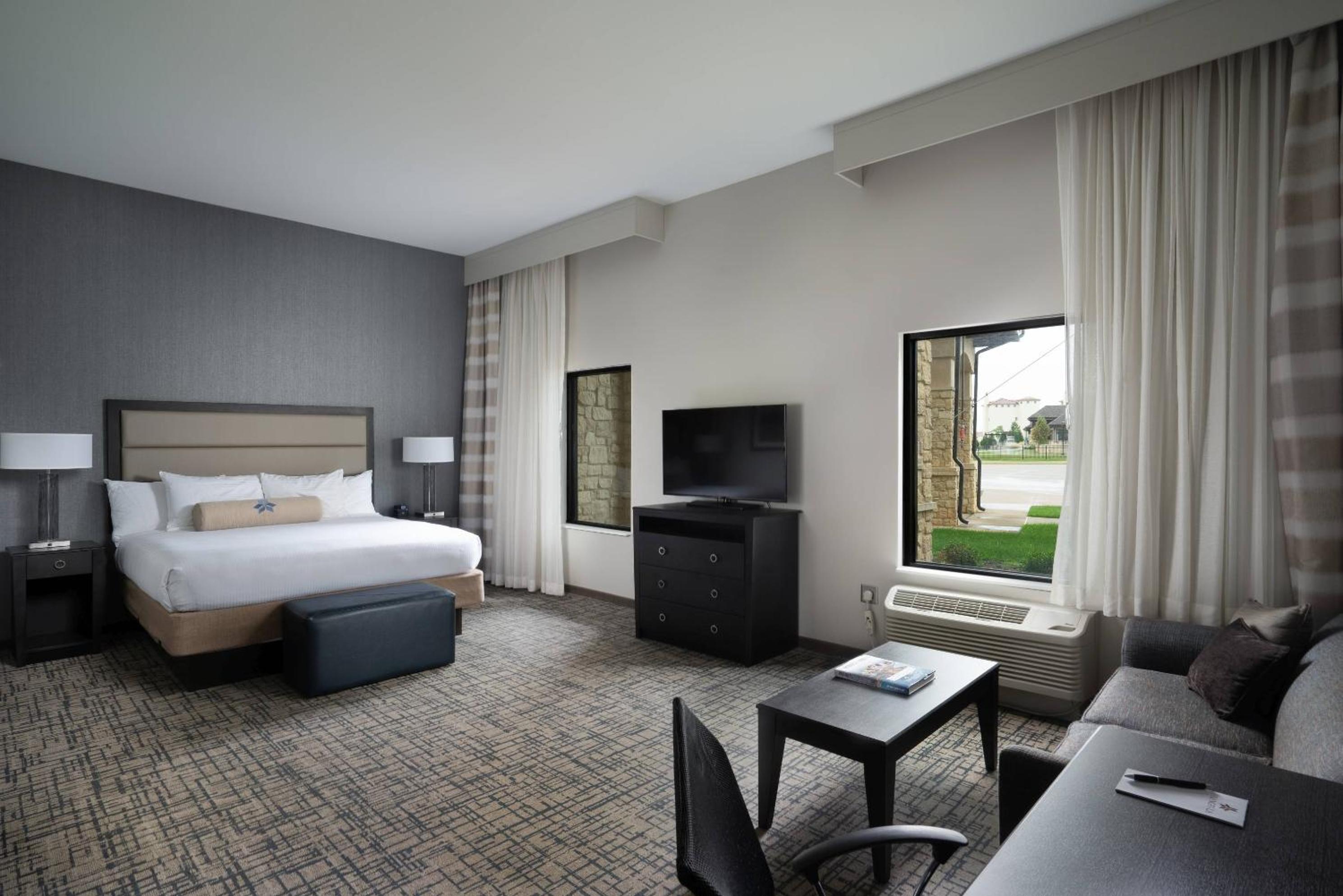King Room with Balcony photo 3
