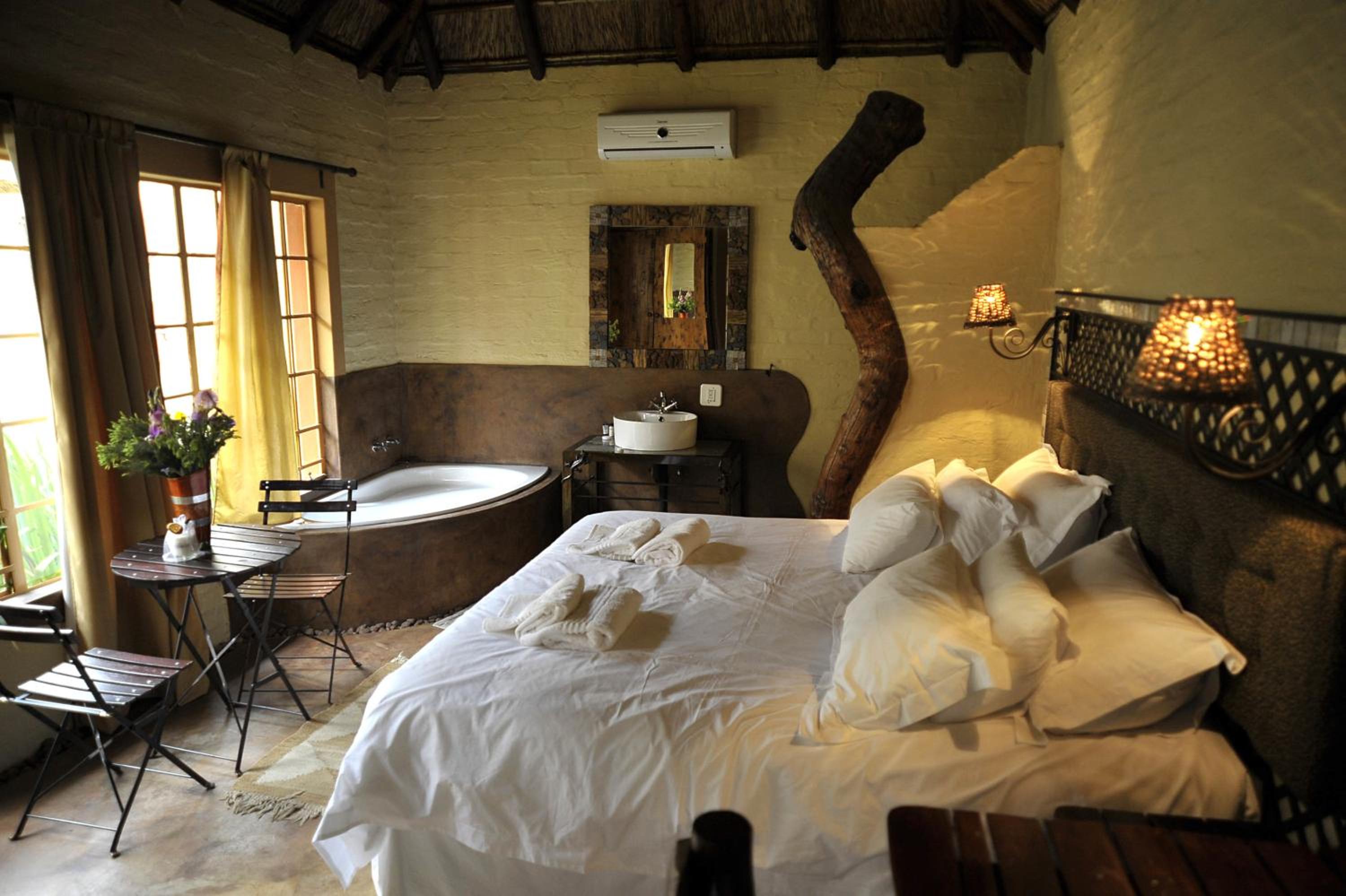Deluxe King Room - Photo 37