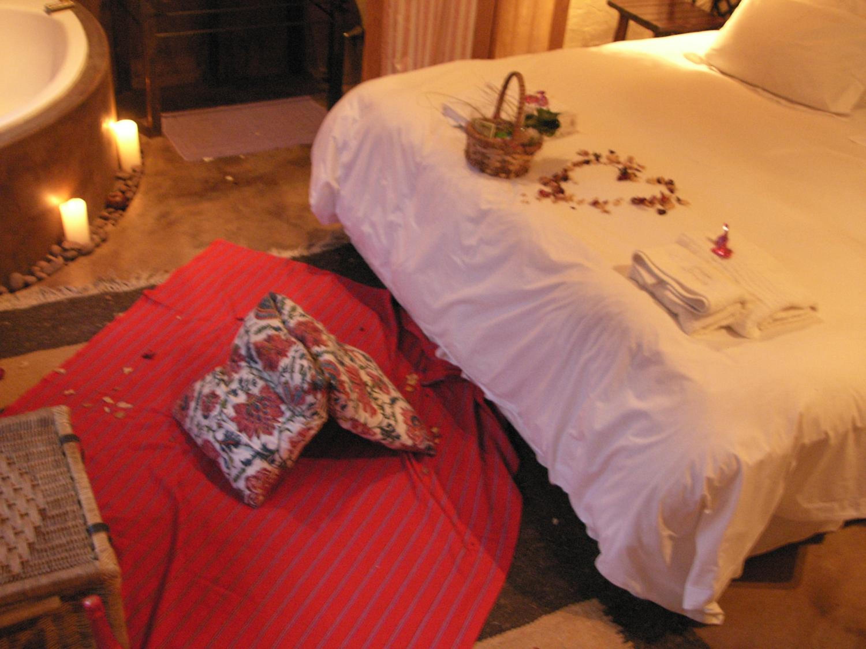 Deluxe King Room - Photo 3