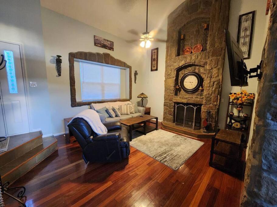 Three-Bedroom House photo 1