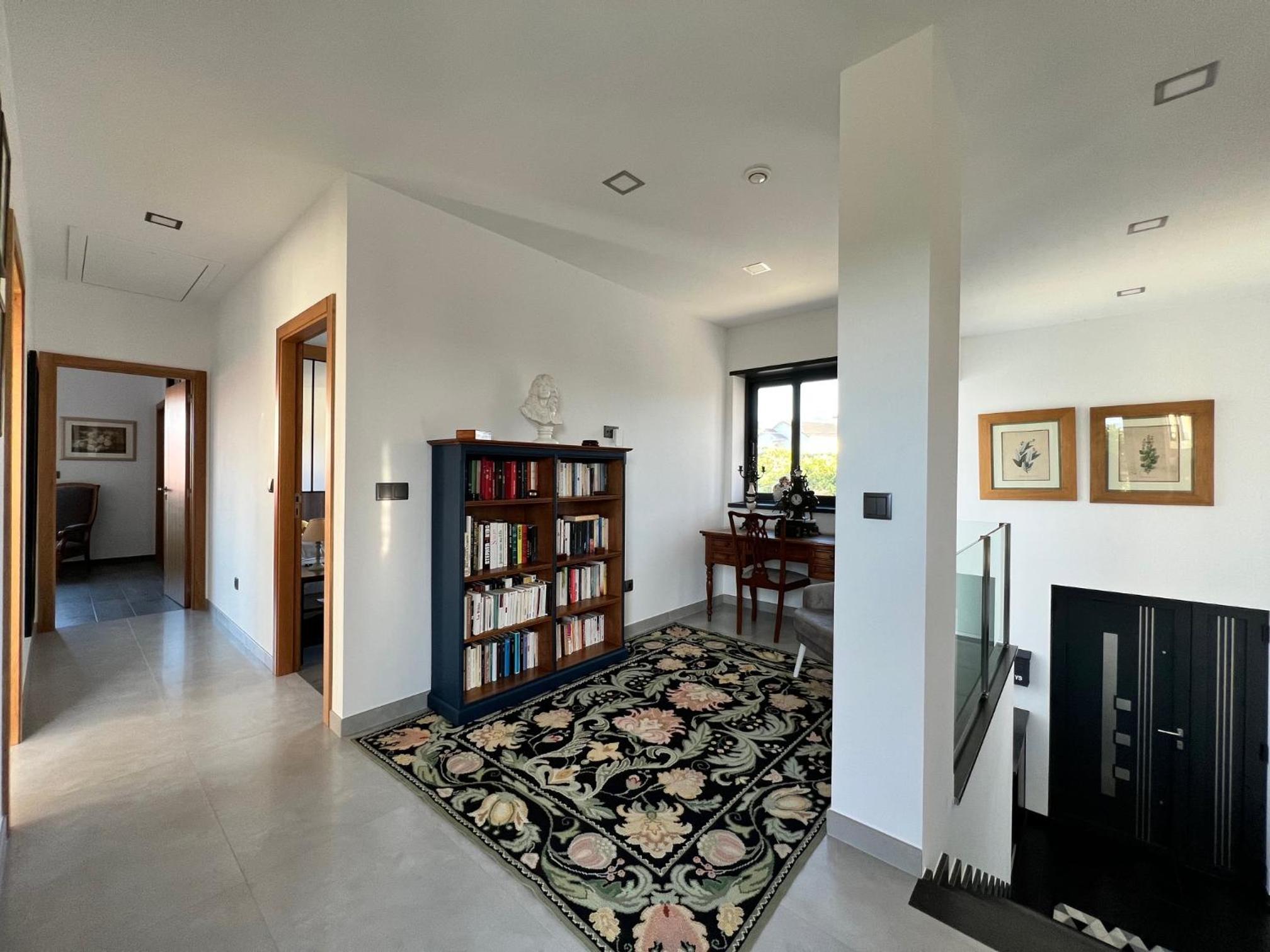 Superior Villa photo 2