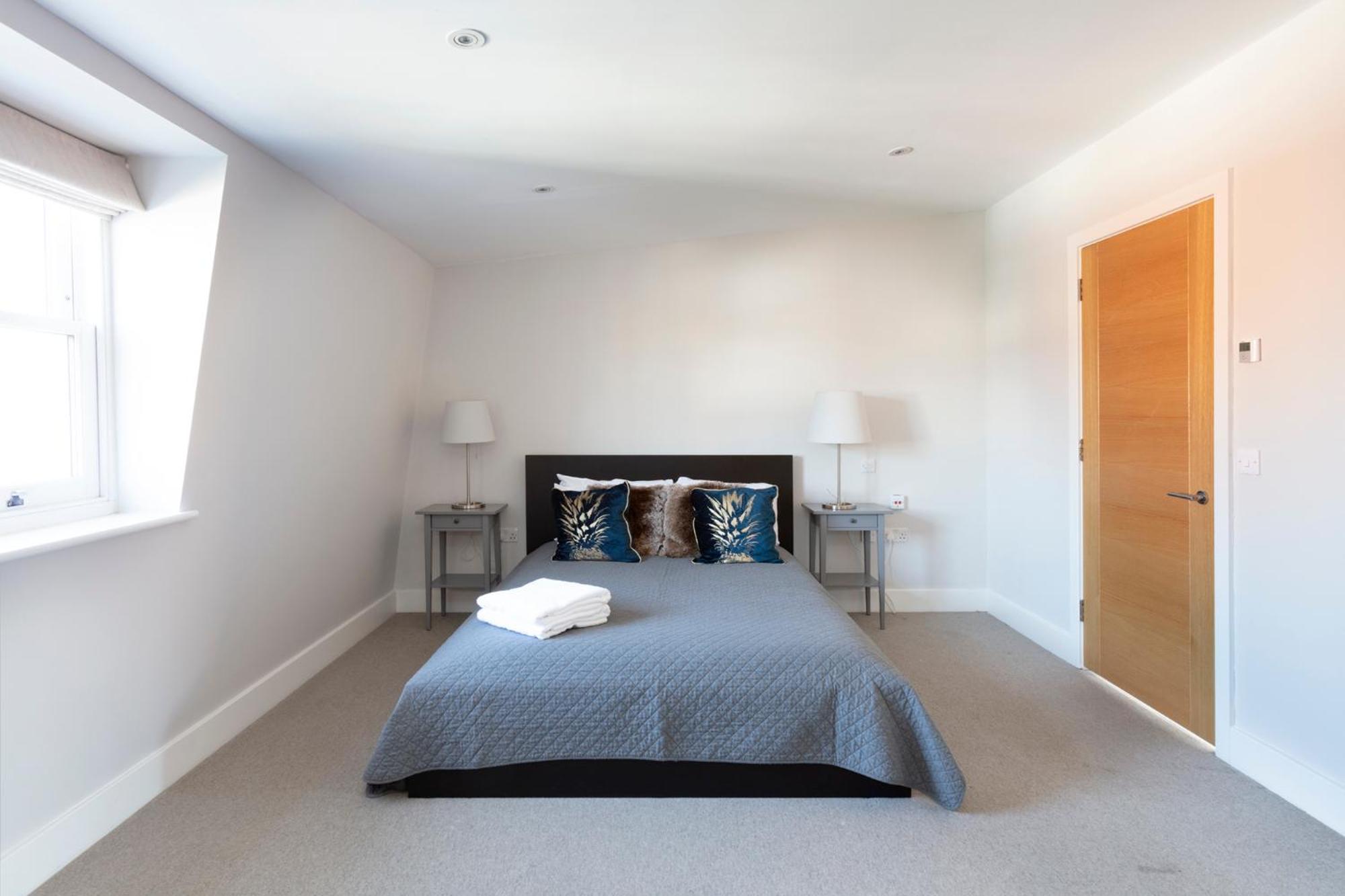 Four-Bedroom House photo 1