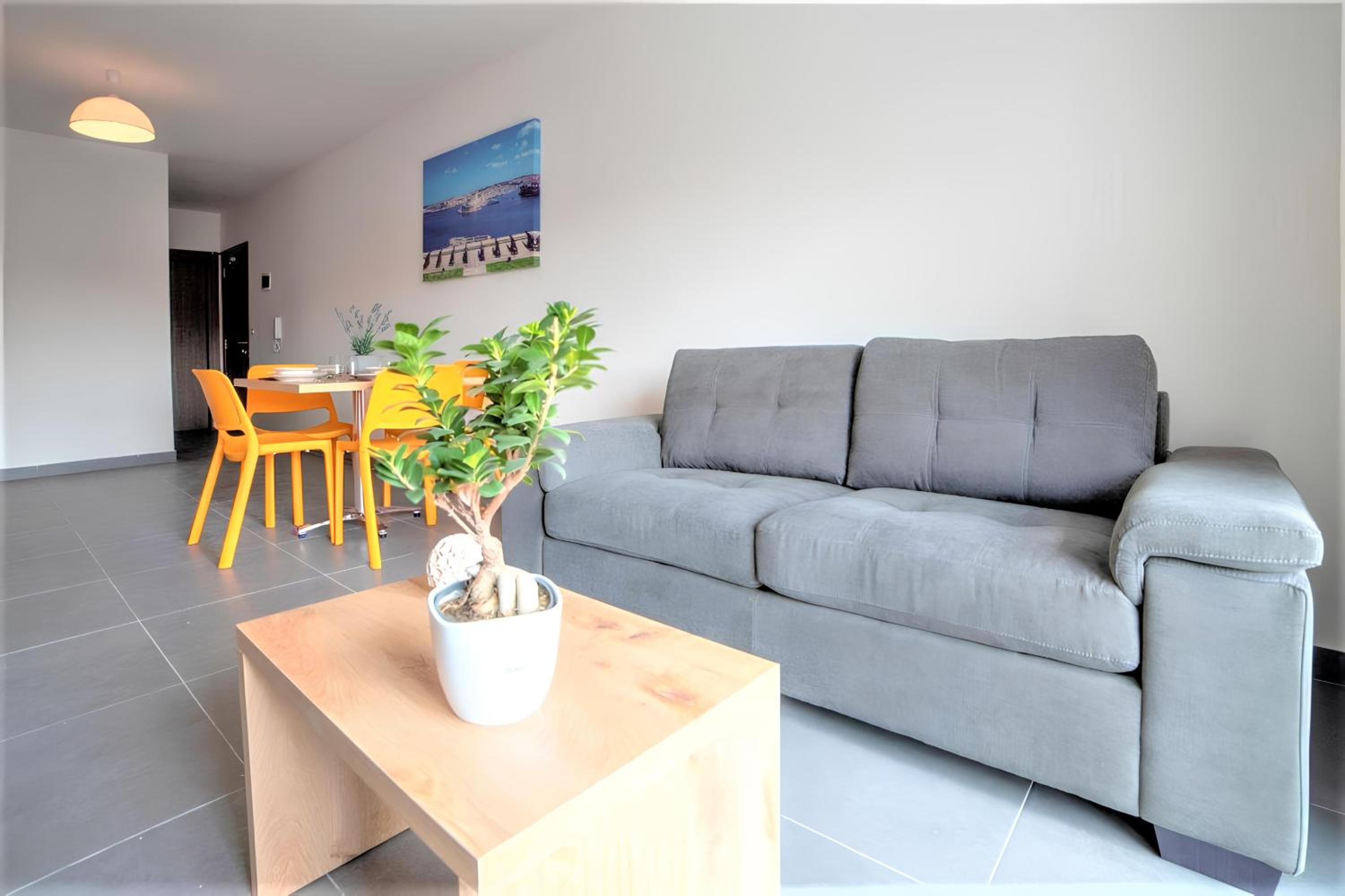 Apartment - Ground Floor - Photo 1