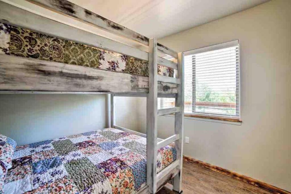 Two-Bedroom House photo 2
