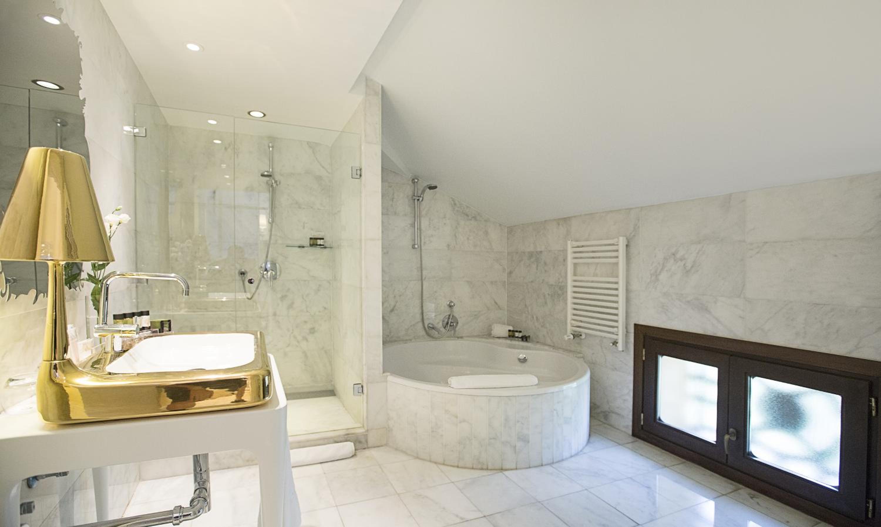 Junior Suite - Photo 12