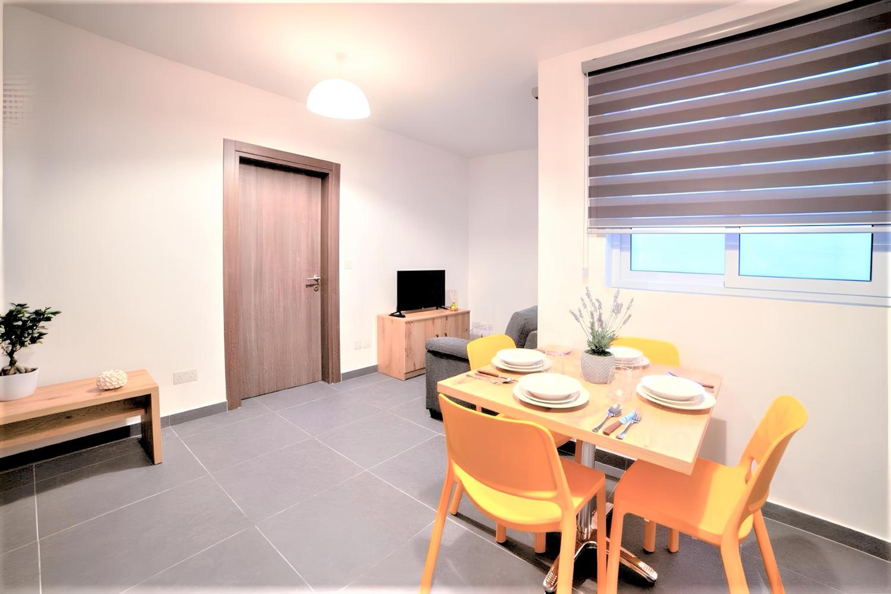 One-Bedroom Apartment - Photo 8