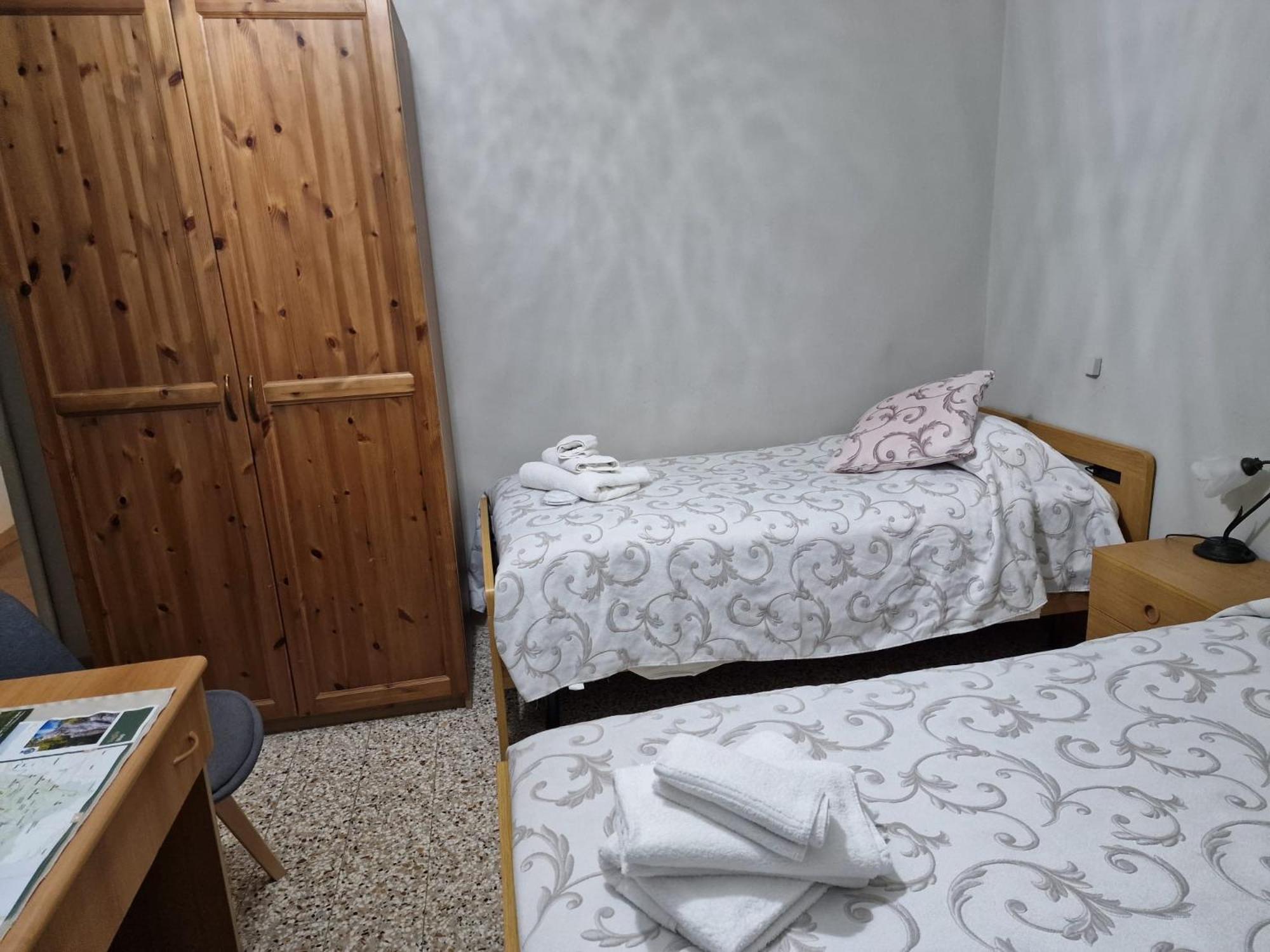 Twin Room with Private Bathroom