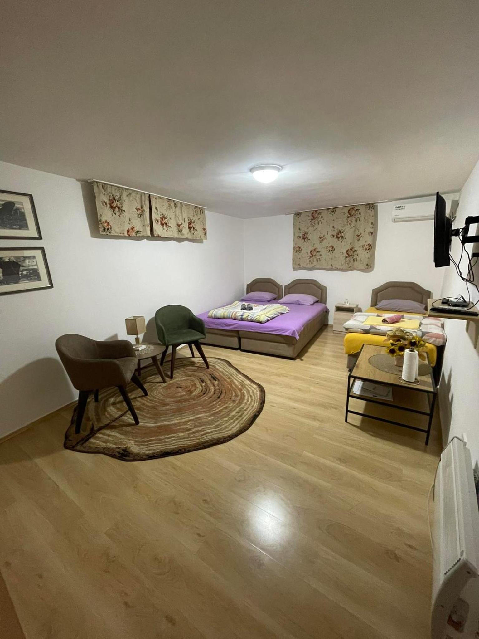 Apartment photo 3