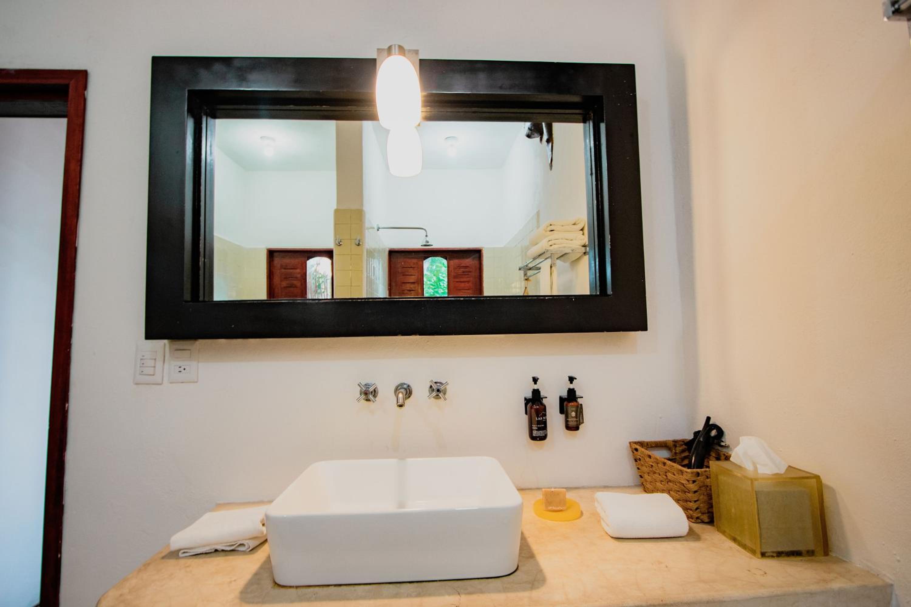 Junior Suite with Sea View - Photo 12