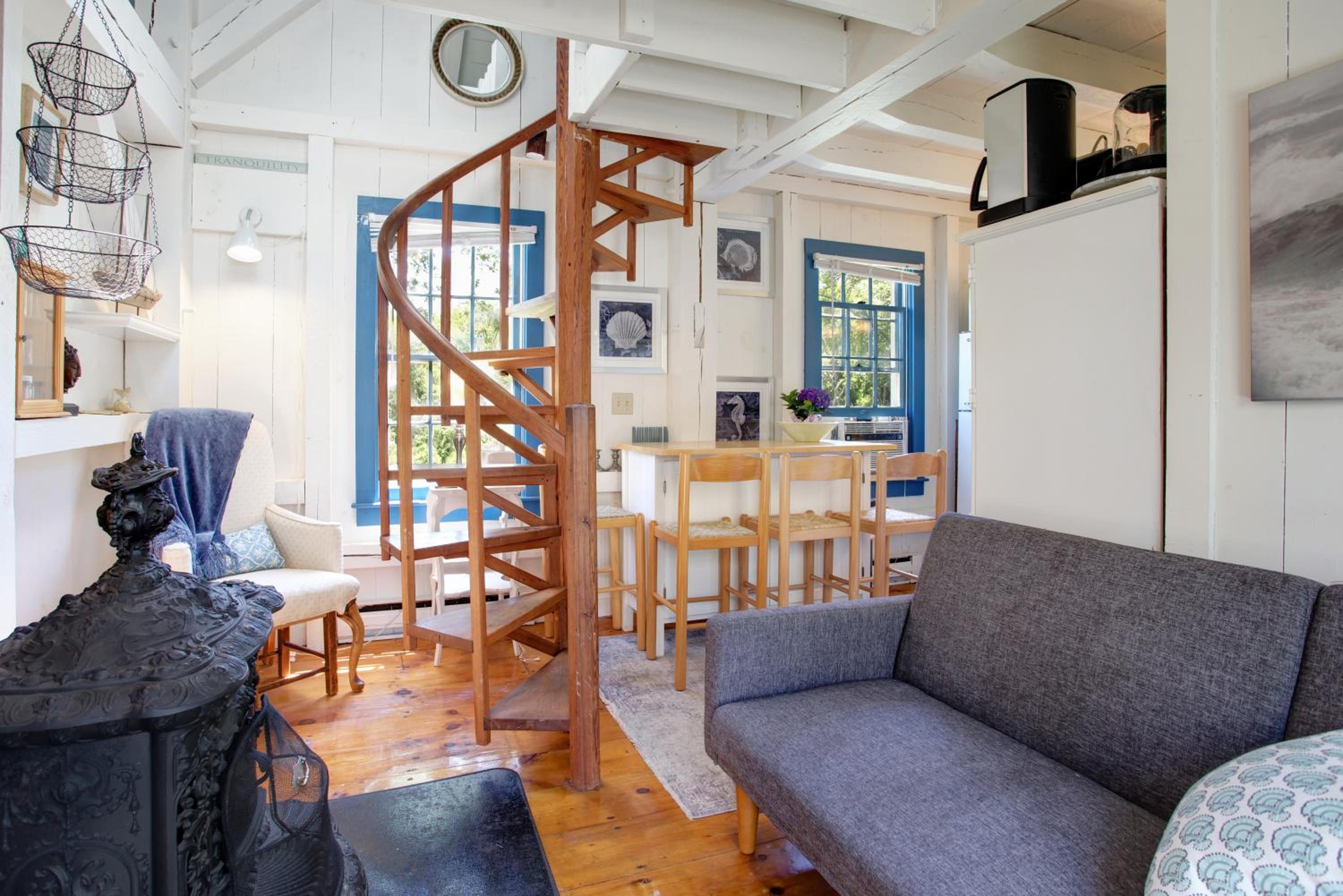 One-Bedroom House photo 1